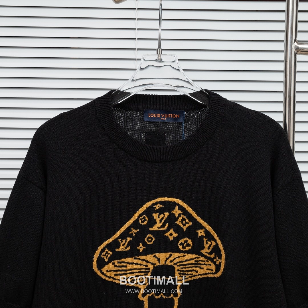 Louis Vuitton 2025 S/S Wool Blend Knit Short Sleeve T-Shirt with Mushroom Motif 루이비통 2025SS 울 니트 아이보리 티셔츠 머쉬룸 자카드 3