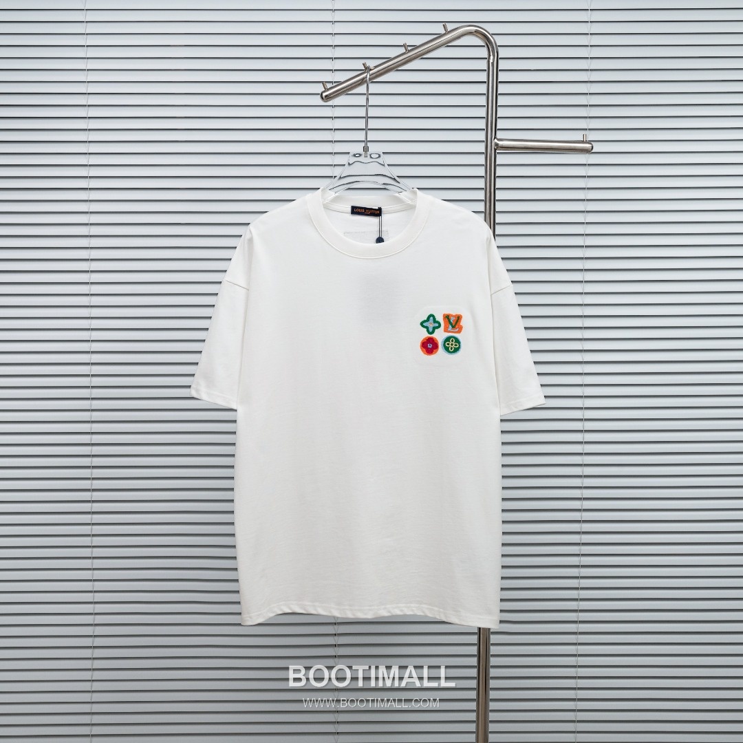 Louis Vuitton 2025 S/S Cotton Short Sleeve T-Shirt with Monogram Embroidered Color Block 루이비통 2025SS 코튼 블랙 티셔츠 모노그램 자수 컬러블록 1