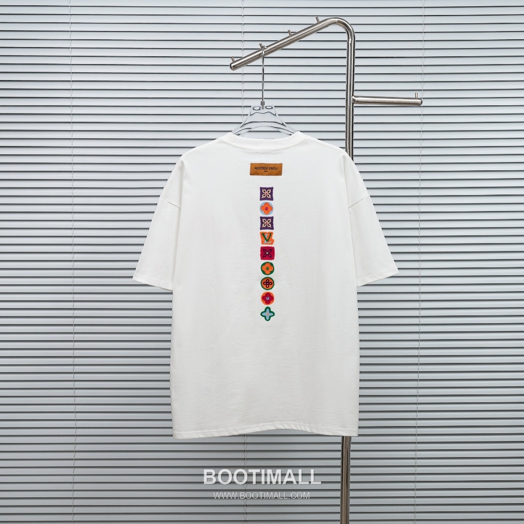 Louis Vuitton 2025 S/S Cotton Short Sleeve T-Shirt with Monogram Embroidered Color Block 루이비통 2025SS 코튼 블랙 티셔츠 모노그램 자수 컬러블록 2