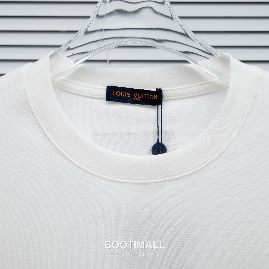 Louis Vuitton 2025 S/S Cotton Short Sleeve T-Shirt with Monogram Embroidered Color Block 루이비통 2025SS 코튼 블랙 티셔츠 모노그램 자수 컬러블록 4