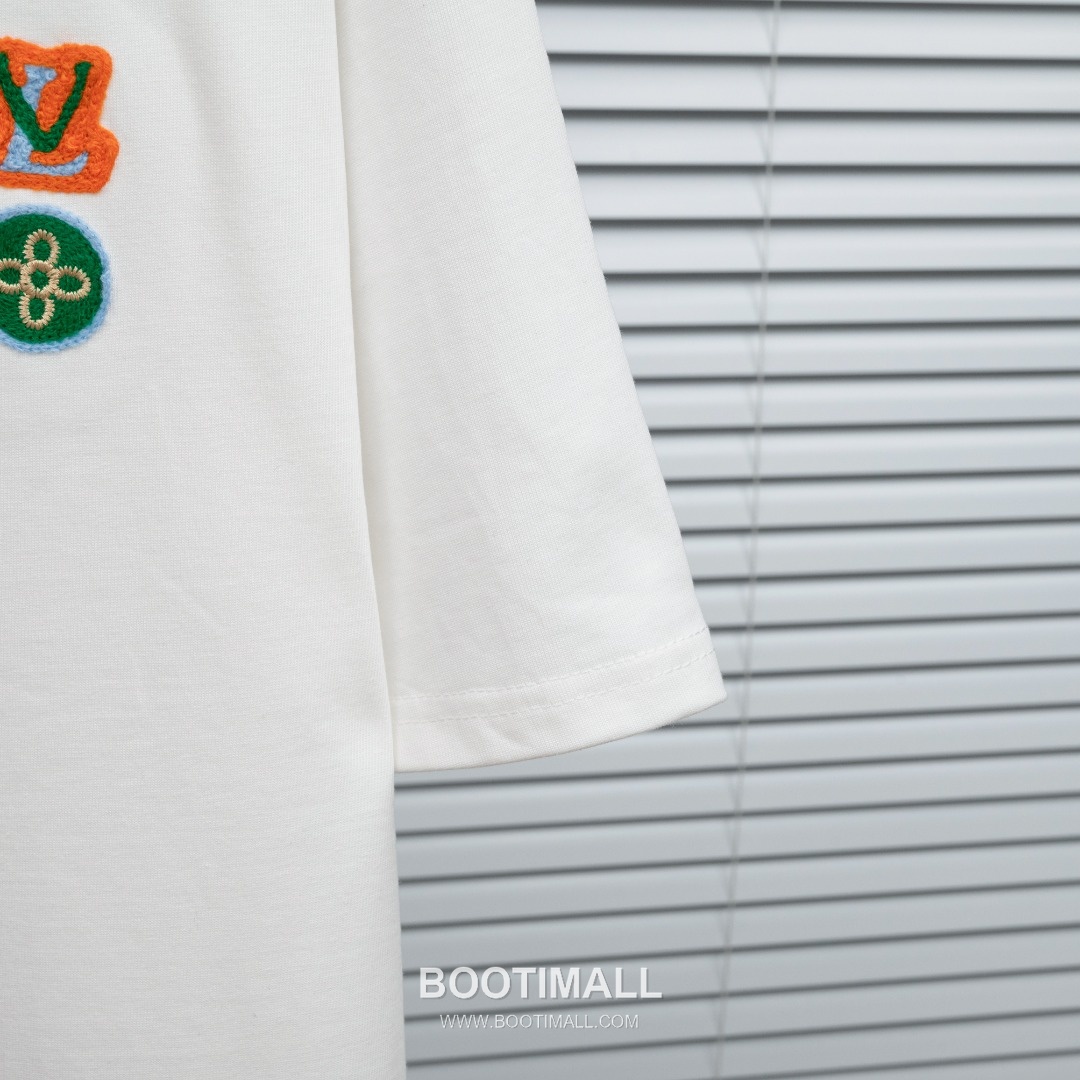 Louis Vuitton 2025 S/S Cotton Short Sleeve T-Shirt with Monogram Embroidered Color Block 루이비통 2025SS 코튼 블랙 티셔츠 모노그램 자수 컬러블록 7