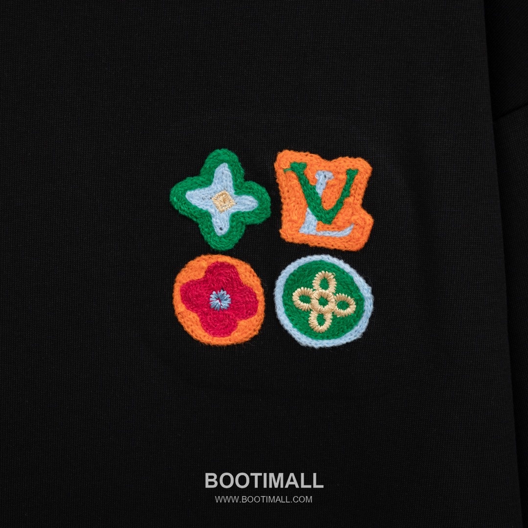 Louis Vuitton 2025 S/S Cotton Short Sleeve T-Shirt with Monogram Embroidered Color Block 루이비통 2025SS 코튼 블랙 티셔츠 모노그램 자수 컬러블록 6