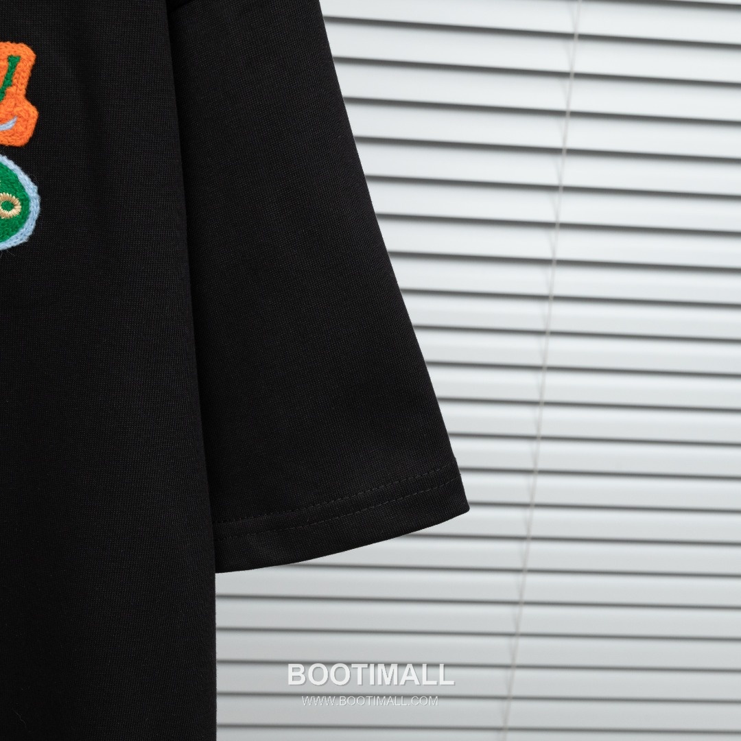 Louis Vuitton 2025 S/S Cotton Short Sleeve T-Shirt with Monogram Embroidered Color Block 루이비통 2025SS 코튼 블랙 티셔츠 모노그램 자수 컬러블록 7