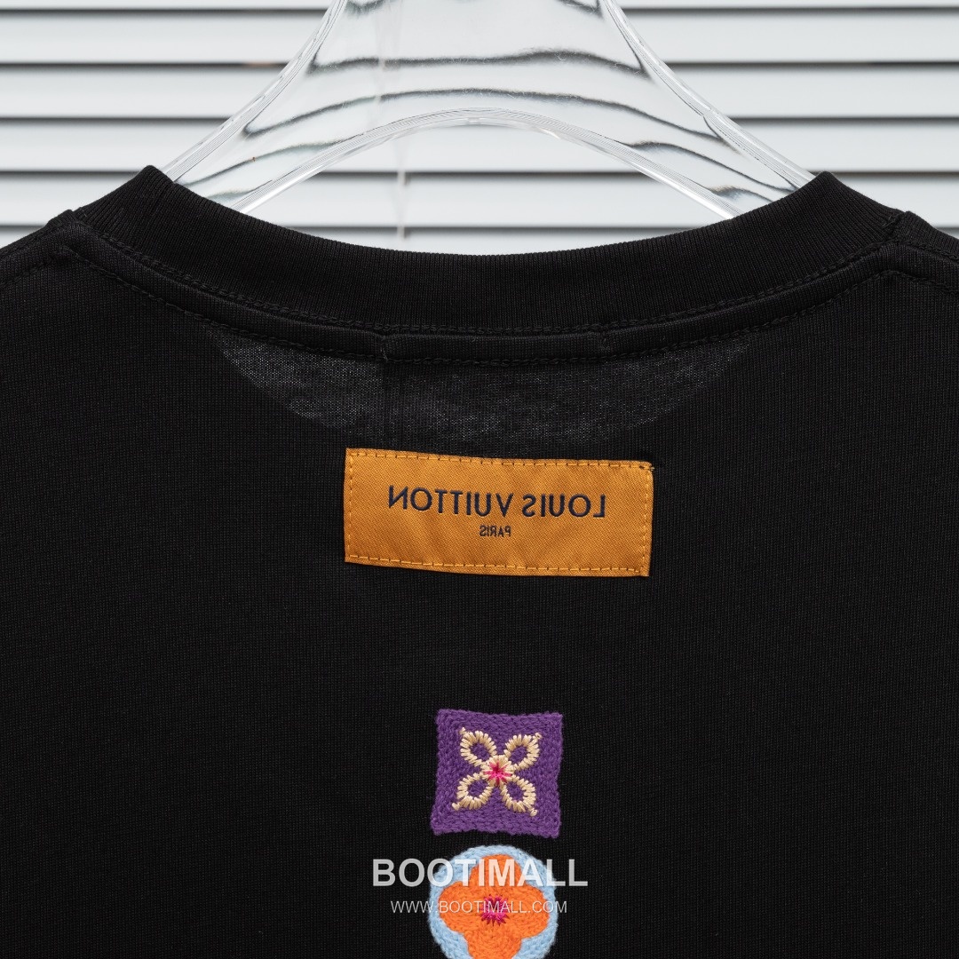 Louis Vuitton 2025 S/S Cotton Short Sleeve T-Shirt with Monogram Embroidered Color Block 루이비통 2025SS 코튼 블랙 티셔츠 모노그램 자수 컬러블록 13