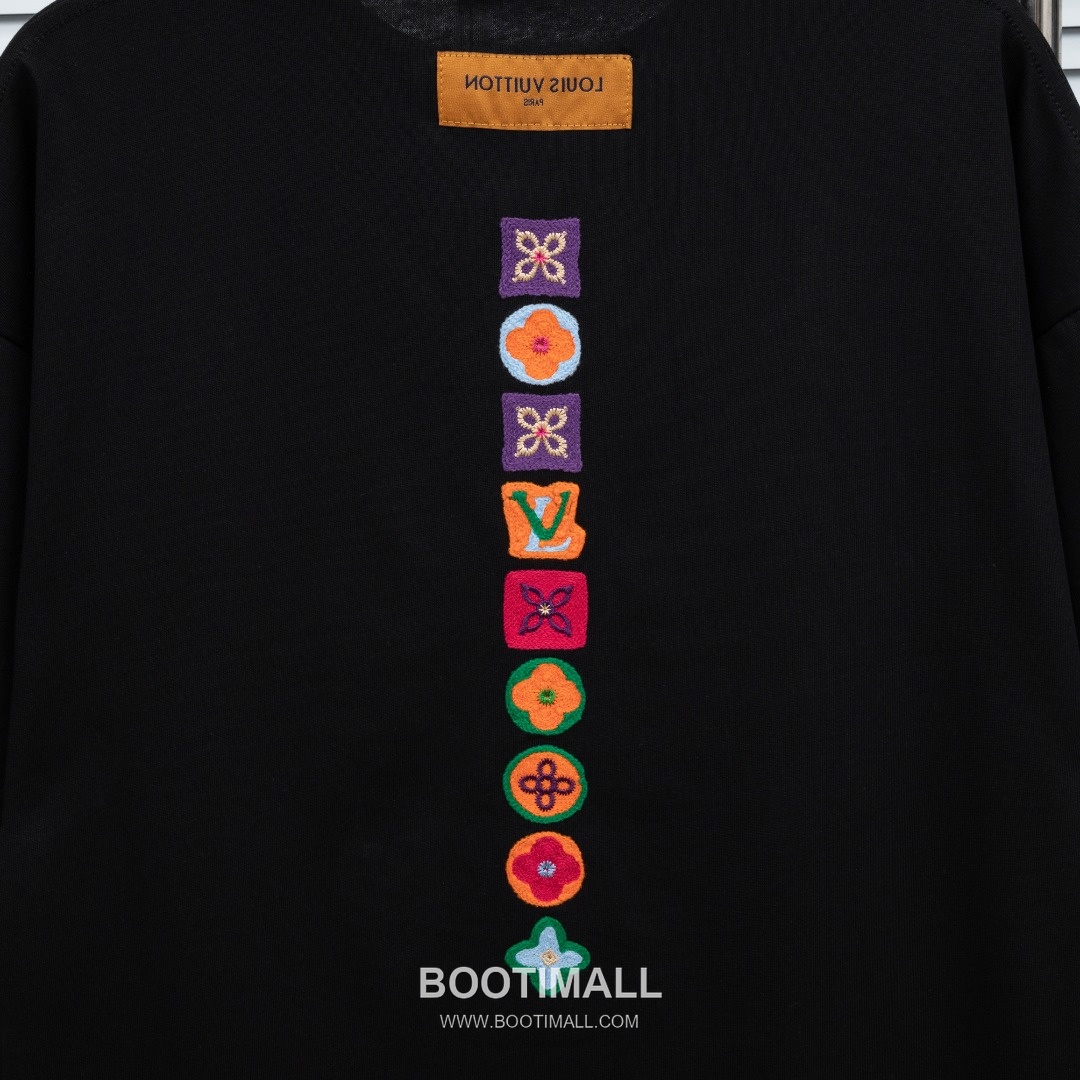 Louis Vuitton 2025 S/S Cotton Short Sleeve T-Shirt with Monogram Embroidered Color Block 루이비통 2025SS 코튼 블랙 티셔츠 모노그램 자수 컬러블록 14