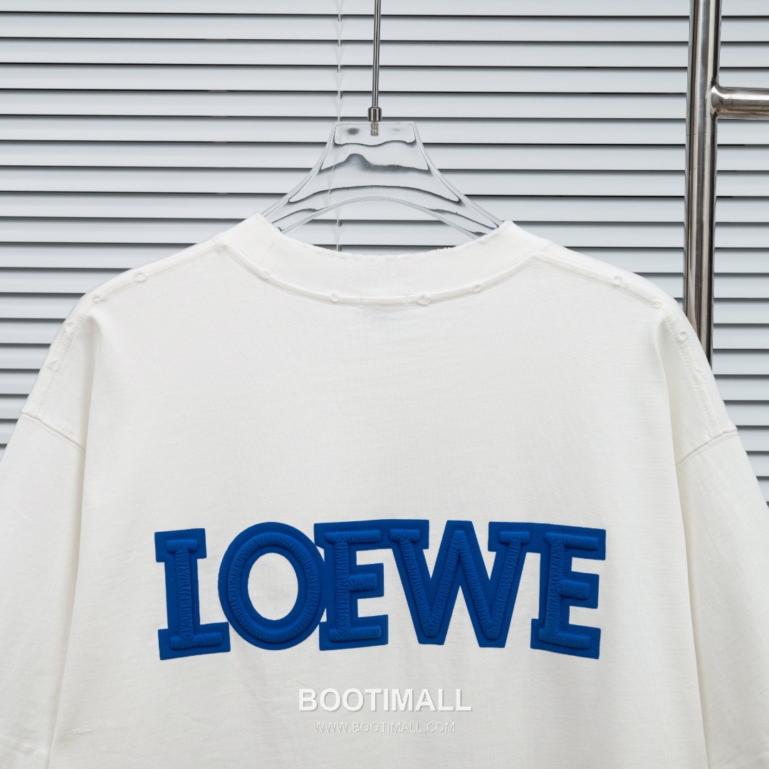 Loewe 2025 S/S Cotton Short Sleeve T-Shirt with Distressed Foam Print 로에베 2025SS 코튼 블랙 티셔츠 디스트로이드 발포 프린트 3
