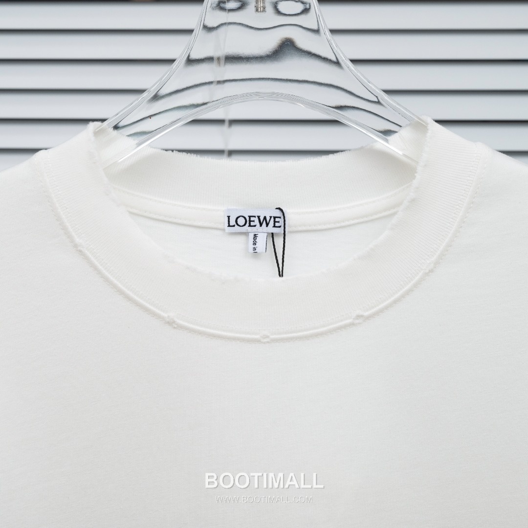 Loewe 2025 S/S Cotton Short Sleeve T-Shirt with Distressed Foam Print 로에베 2025SS 코튼 블랙 티셔츠 디스트로이드 발포 프린트 6