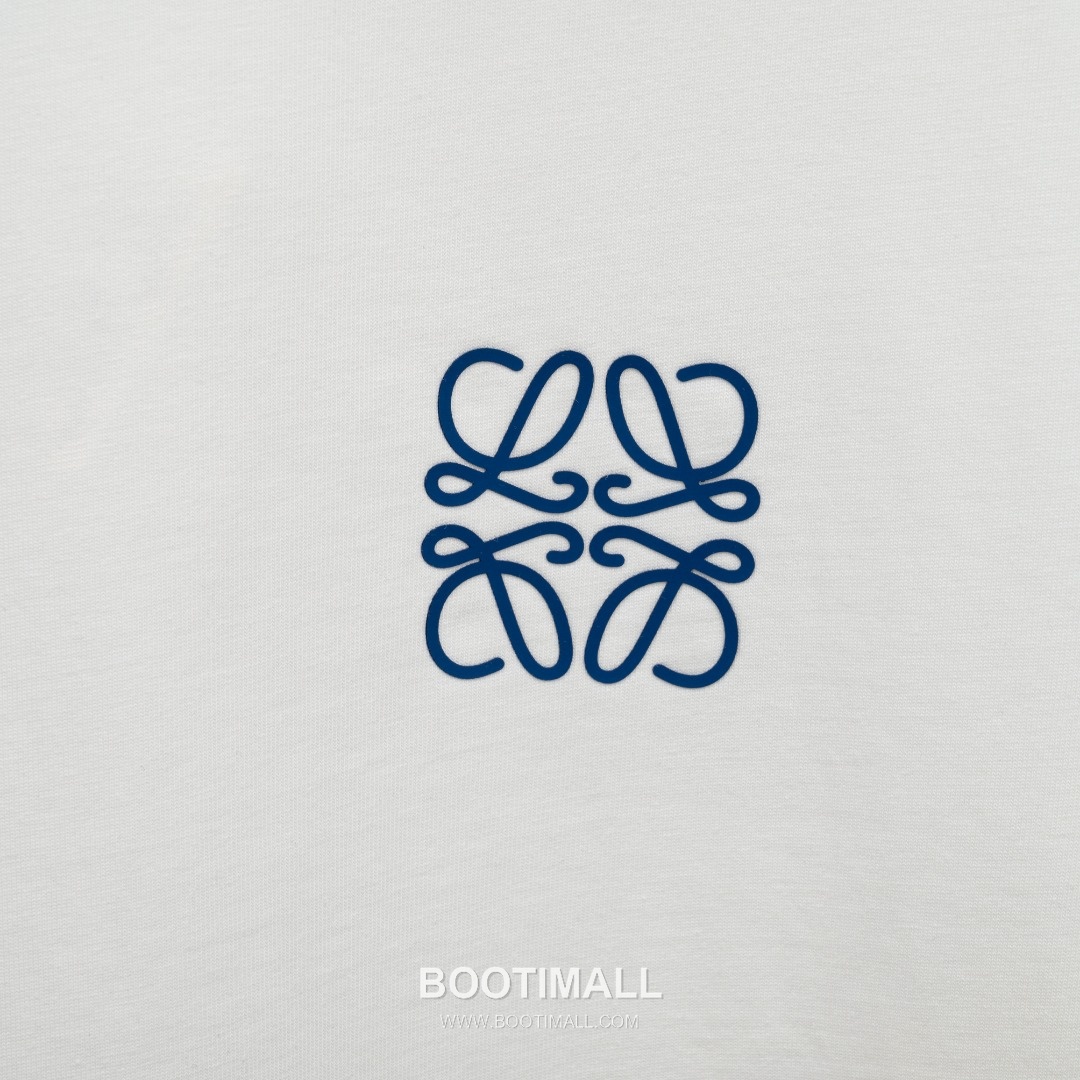 Loewe 2025 S/S Cotton Short Sleeve T-Shirt with Distressed Foam Print 로에베 2025SS 코튼 블랙 티셔츠 디스트로이드 발포 프린트 8