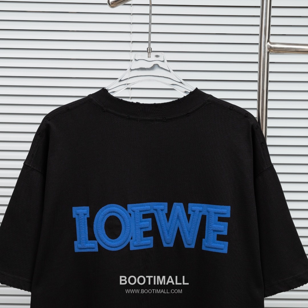 Loewe 2025 S/S Cotton Short Sleeve T-Shirt with Distressed Foam Print 로에베 2025SS 코튼 블랙 티셔츠 디스트로이드 발포 프린트 5