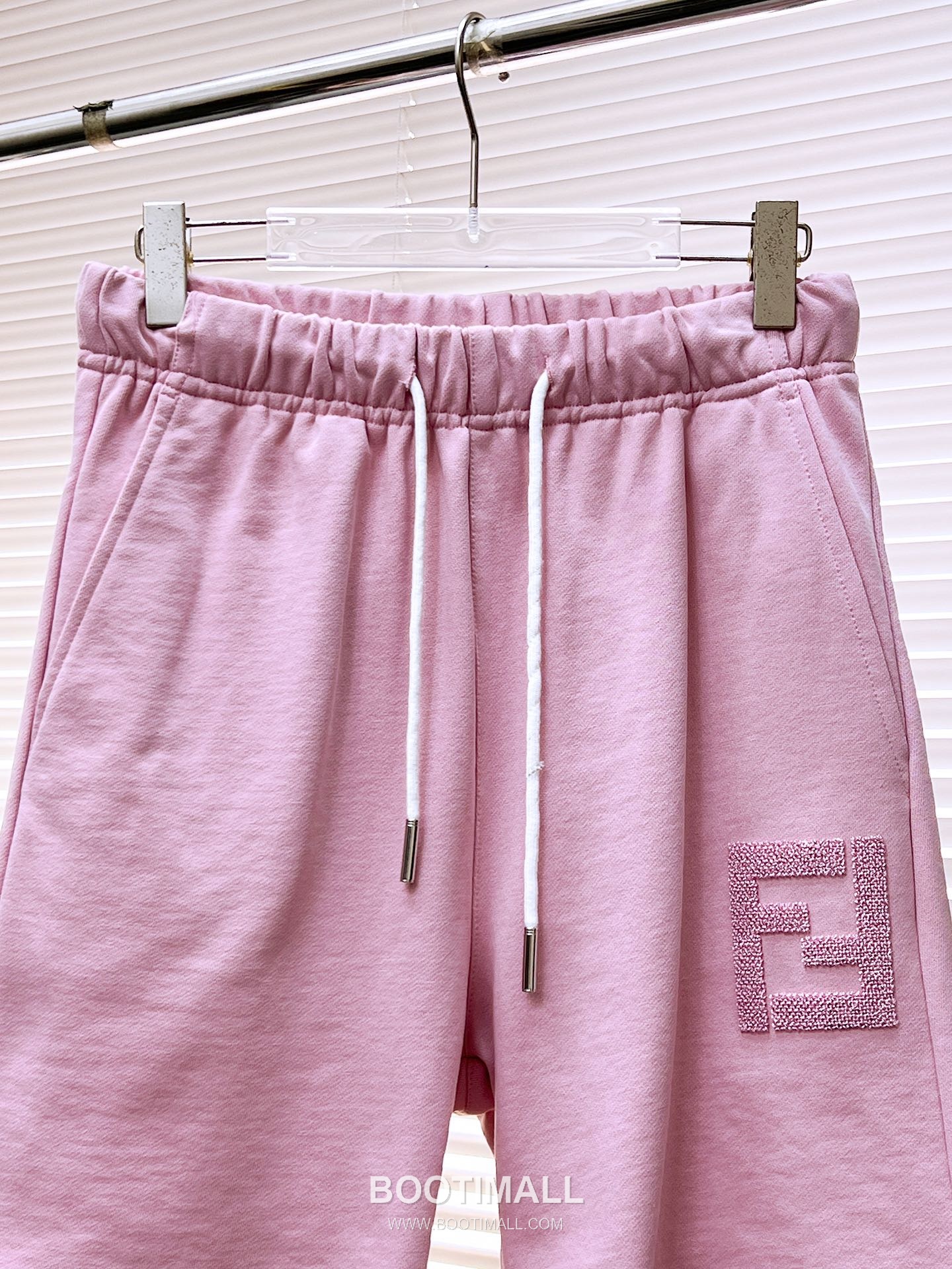 Fendi 2026 S/S Polyester Blend Shorts with Logo Detail 펜디 2026SS 폴리에스터 블랙 쇼츠 로고 디테일 3