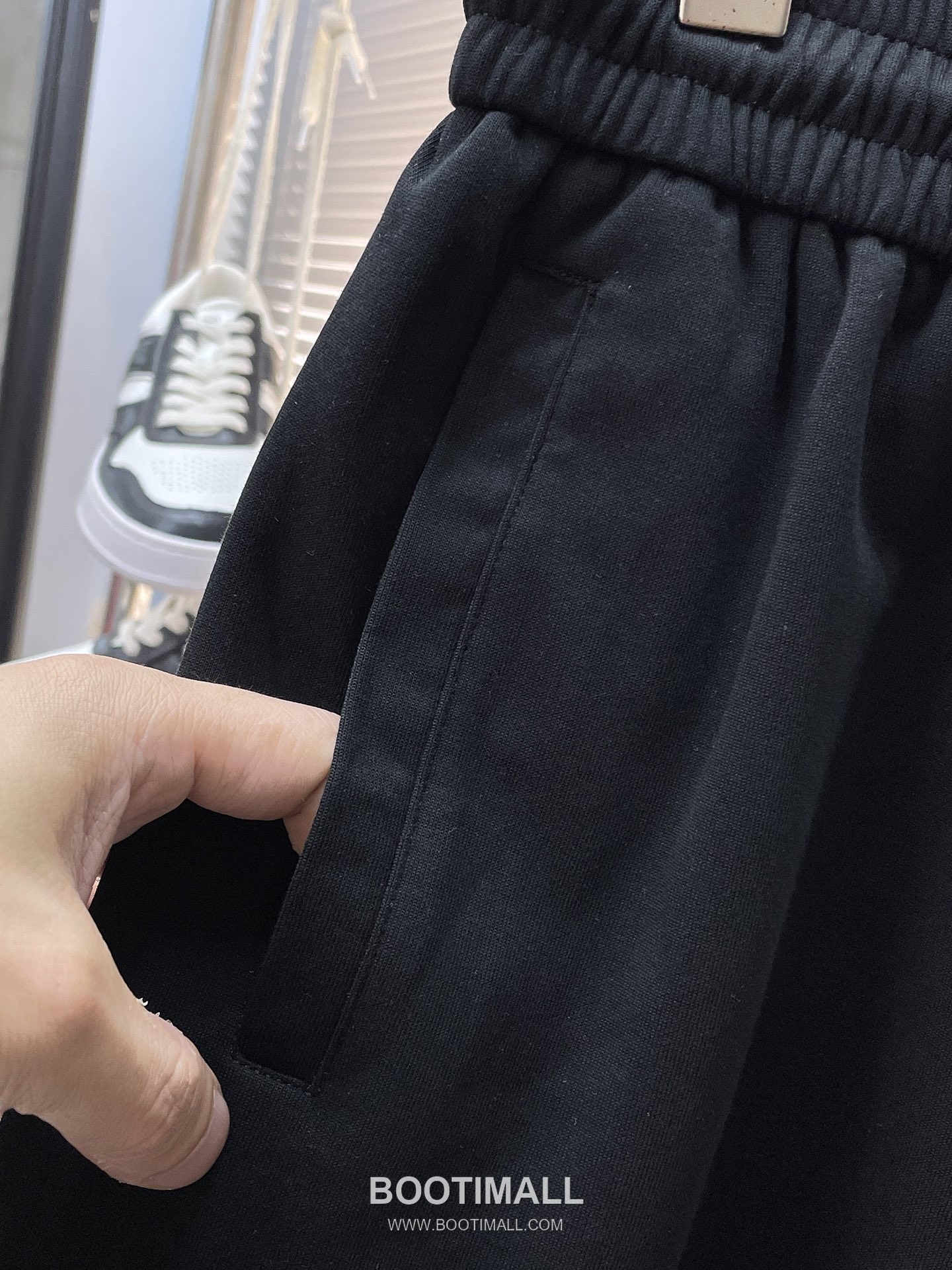 Dior 2026 S/S Polyester Blend Shorts with Logo Detail 디올 2026SS 폴리에스터 블랙 쇼츠 로고 디테일 7