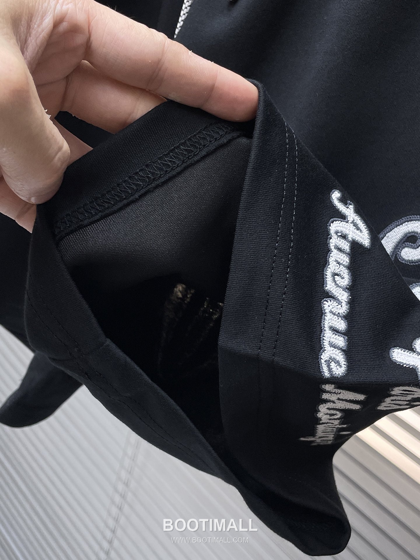 Dior 2026 S/S Polyester Blend Shorts with Logo Detail 디올 2026SS 폴리에스터 블랙 쇼츠 로고 디테일 9