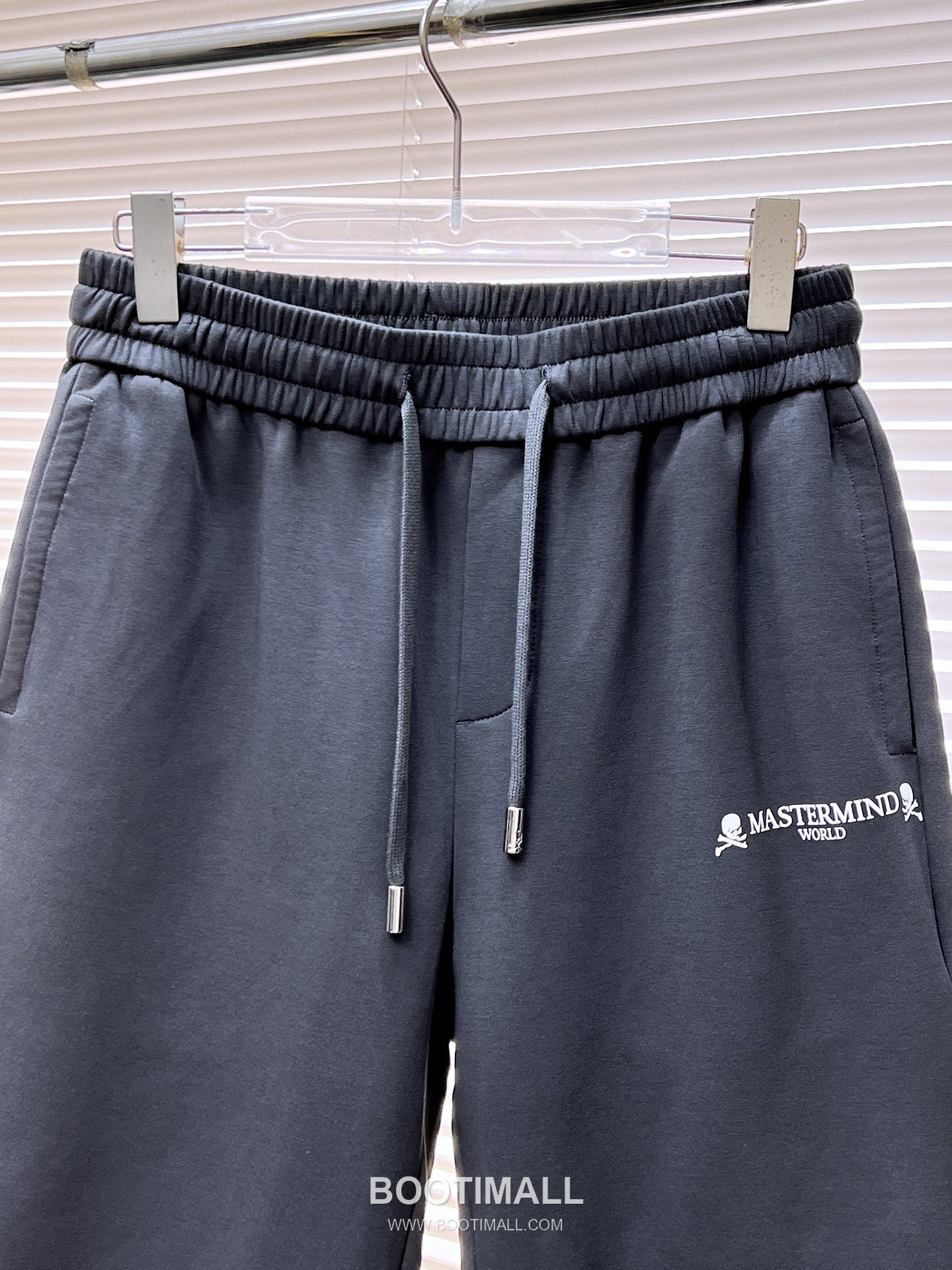 Mastermind Japan 2026 S/S Polyester Blend Shorts with Skull Logo Detail 마스터마인드재팬 2026SS 폴리에스터 블랙 쇼츠 스컬 로고 3
