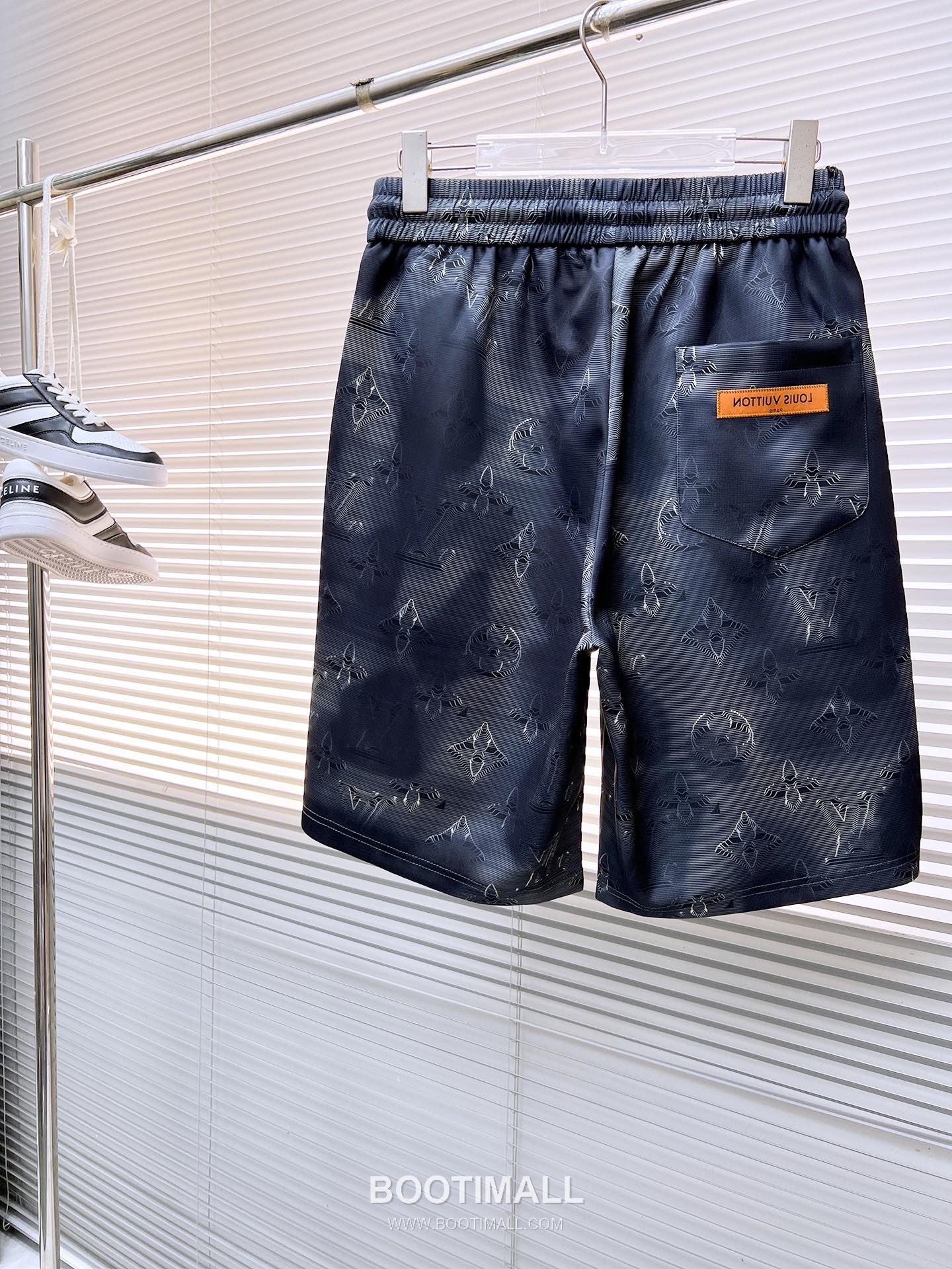 Louis Vuitton 2026 S/S Polyester Blend Shorts with Logo Detail 루이비통 2026SS 폴리에스터 블랙 쇼츠 로고 디테일 2