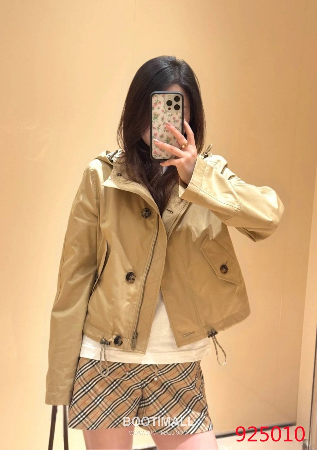 Burberry 2025 F/W Cotton Gabardine Hoodie Jacket with Check Lining 버버리 2025FW 코튼 가바딘 베이지 후드 재킷 체크 라이닝 1