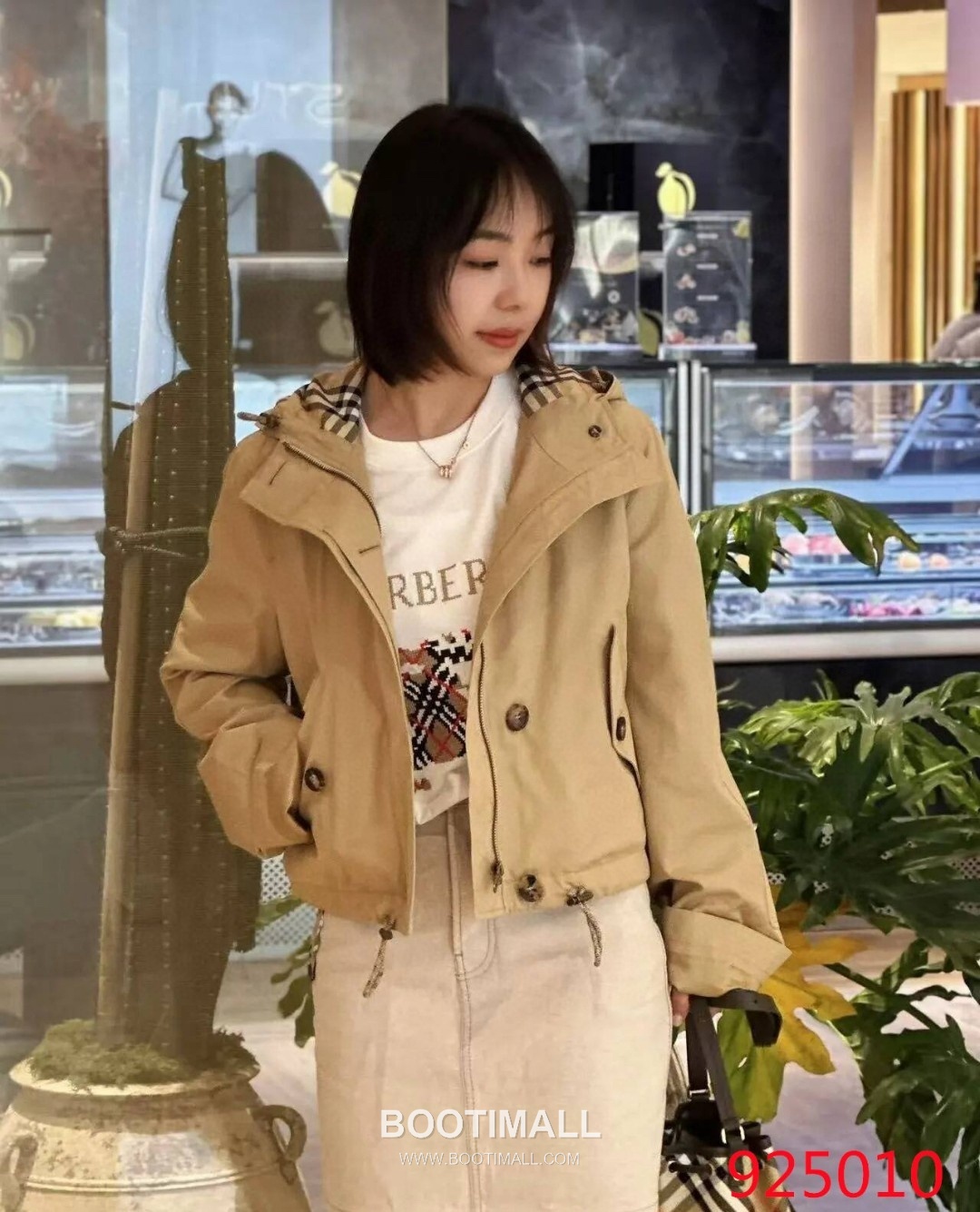 Burberry 2025 F/W Cotton Gabardine Hoodie Jacket with Check Lining 버버리 2025FW 코튼 가바딘 베이지 후드 재킷 체크 라이닝 2