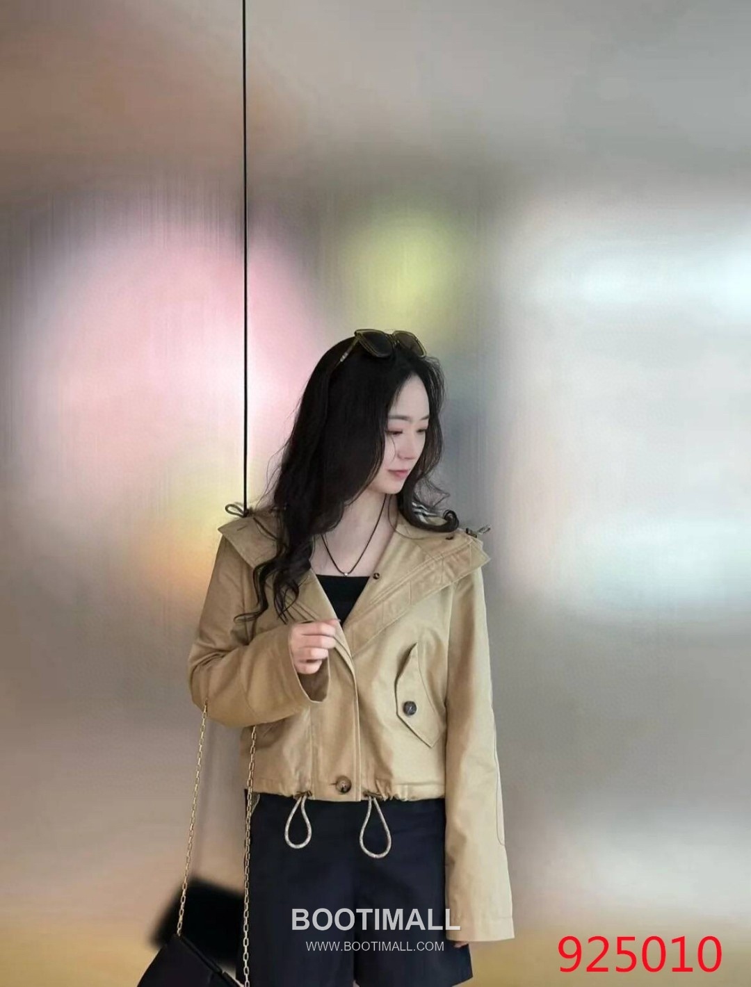 Burberry 2025 F/W Cotton Gabardine Hoodie Jacket with Check Lining 버버리 2025FW 코튼 가바딘 베이지 후드 재킷 체크 라이닝 3