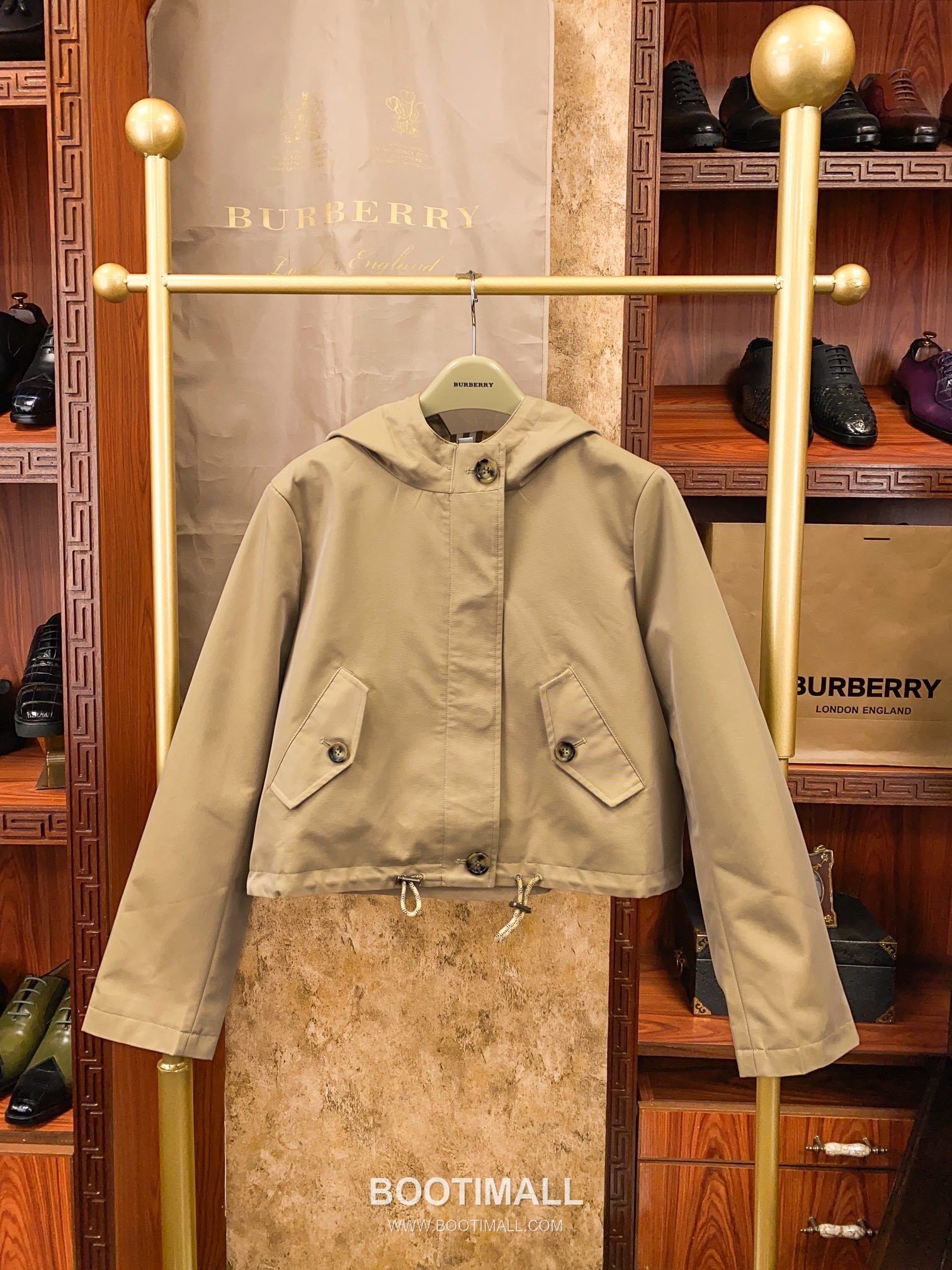 Burberry 2025 F/W Cotton Gabardine Hoodie Jacket with Check Lining 버버리 2025FW 코튼 가바딘 베이지 후드 재킷 체크 라이닝 10