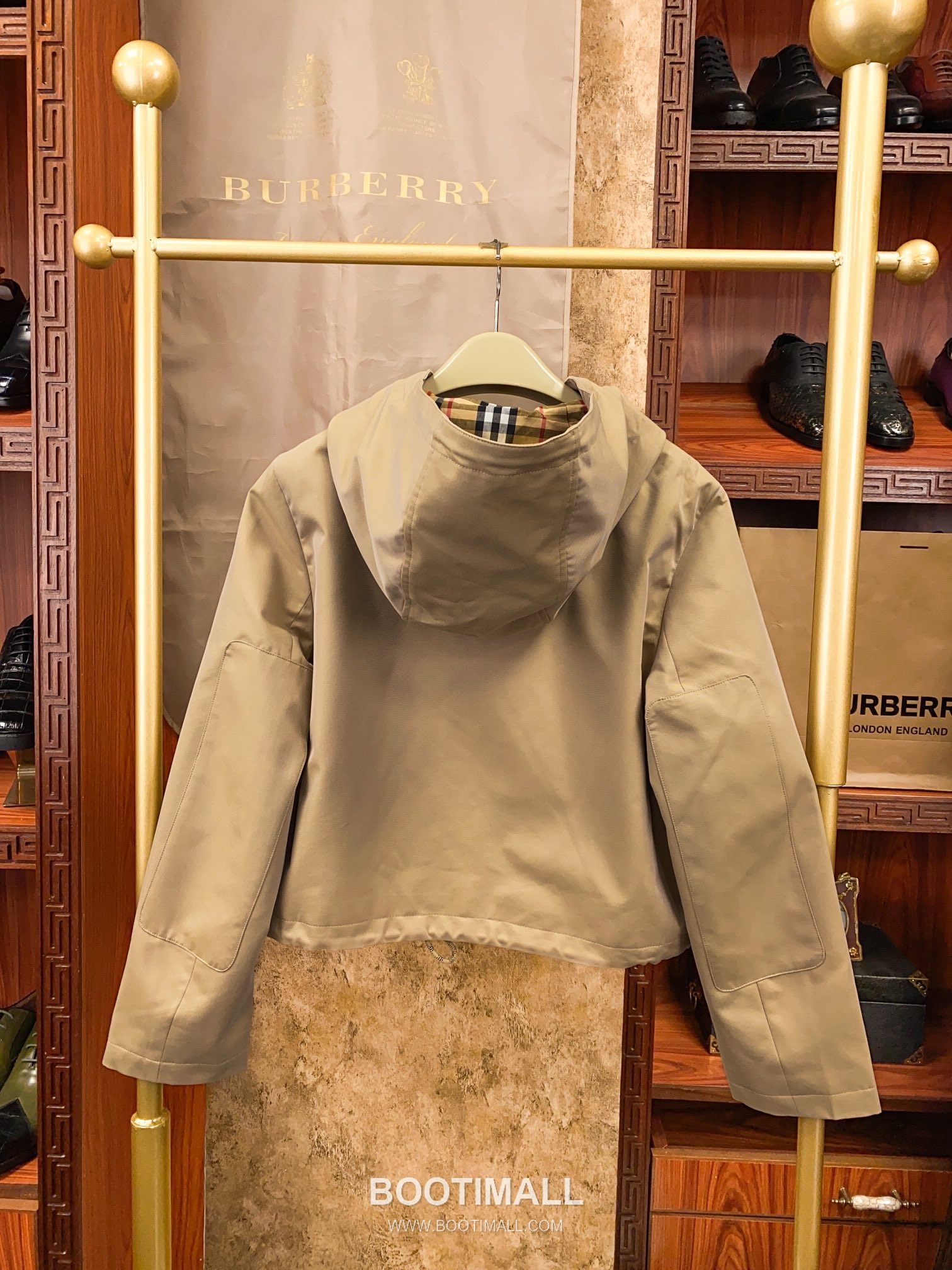 Burberry 2025 F/W Cotton Gabardine Hoodie Jacket with Check Lining 버버리 2025FW 코튼 가바딘 베이지 후드 재킷 체크 라이닝 12