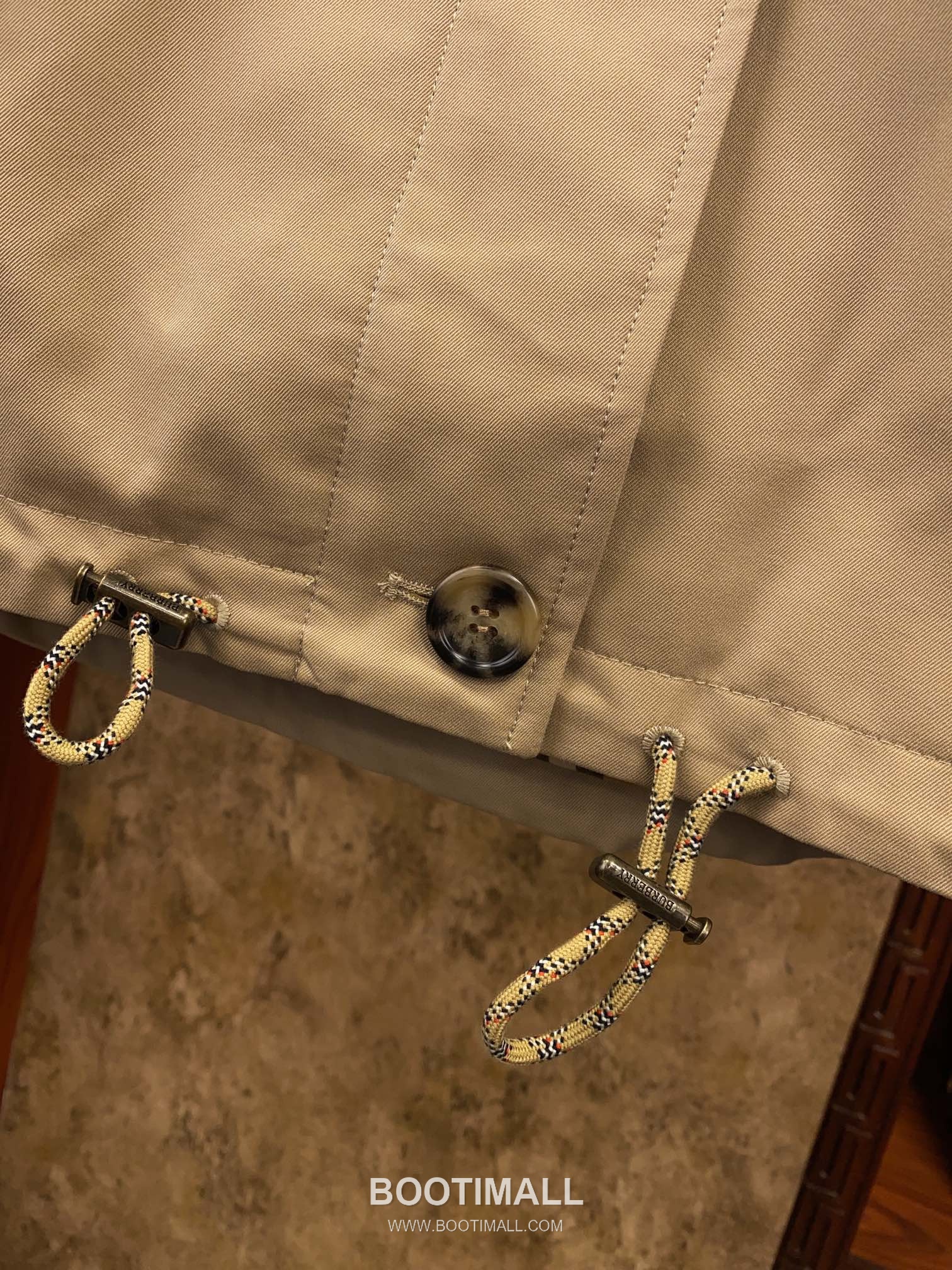 Burberry 2025 F/W Cotton Gabardine Hoodie Jacket with Check Lining 버버리 2025FW 코튼 가바딘 베이지 후드 재킷 체크 라이닝 13