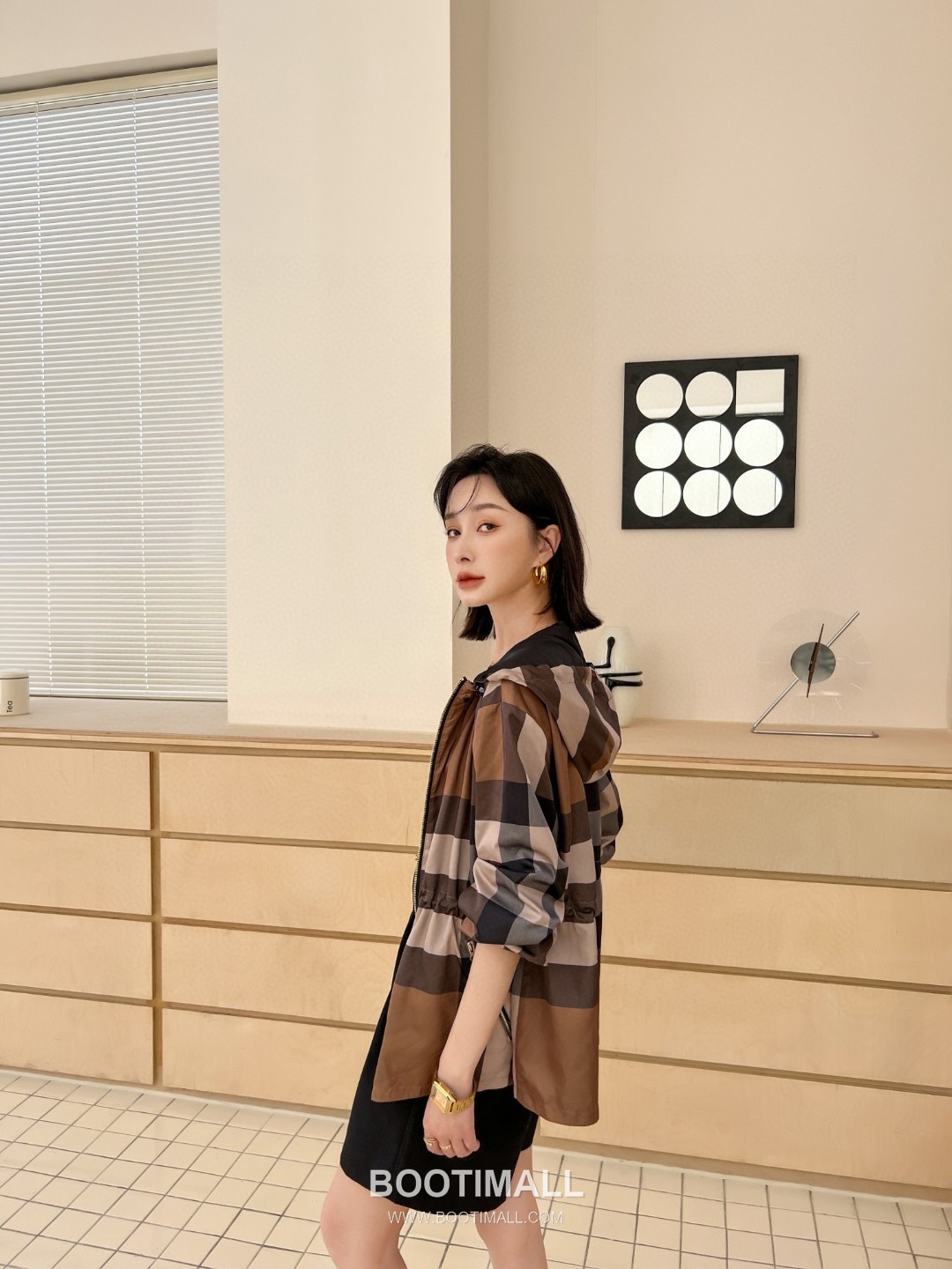 Burberry 2026 S/S Recycled Polyester Hooded Jacket with Check Print 버버리 2026SS 폴리에스터 베이지 재킷 체크 프린트 후드 3