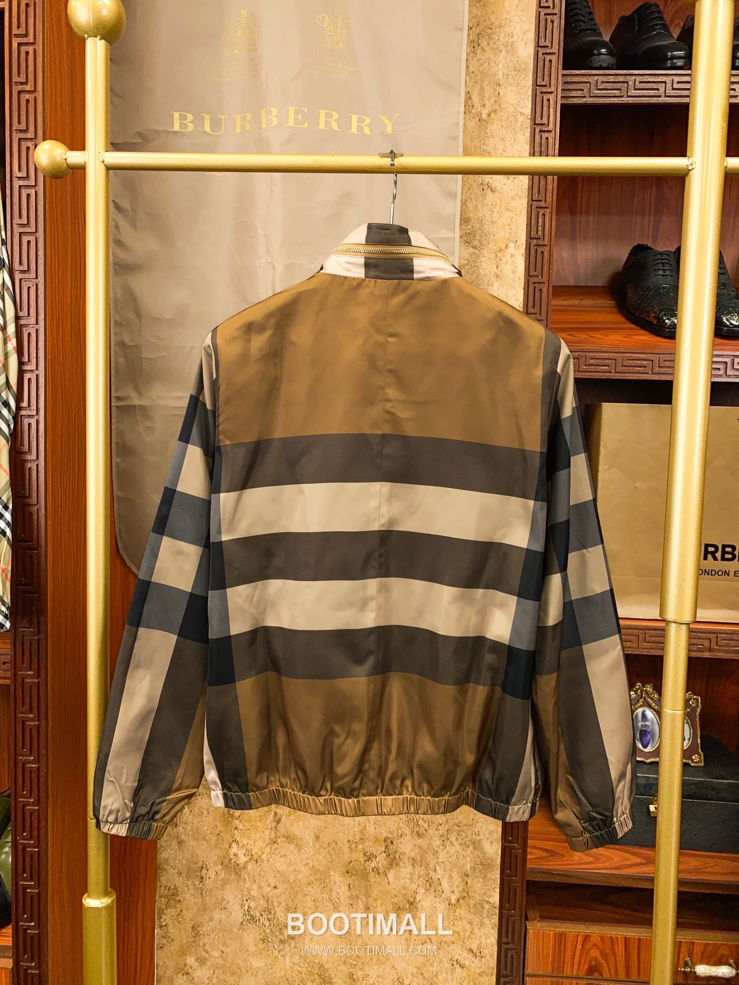 Burberry 2026 S/S Recycled Polyester Hooded Jacket with Check Print 버버리 2026SS 폴리에스터 베이지 재킷 체크 프린트 후드 12