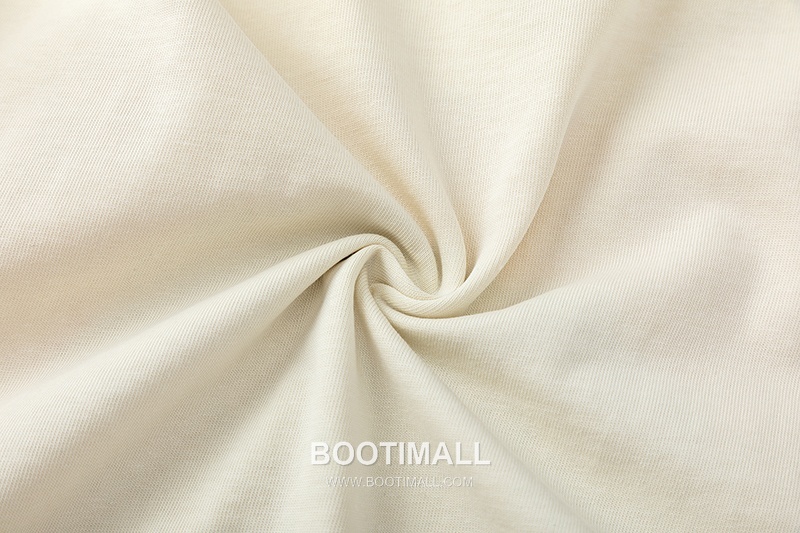 Gucci 2025 S/S Cotton Knit Short Sleeve T-Shirt with Logo Detail 구찌 2025SS 코튼 블랙 티셔츠 로고 니트 9