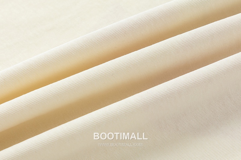 Gucci 2025 S/S Cotton Knit Short Sleeve T-Shirt with Logo Detail 구찌 2025SS 코튼 블랙 티셔츠 로고 니트 8