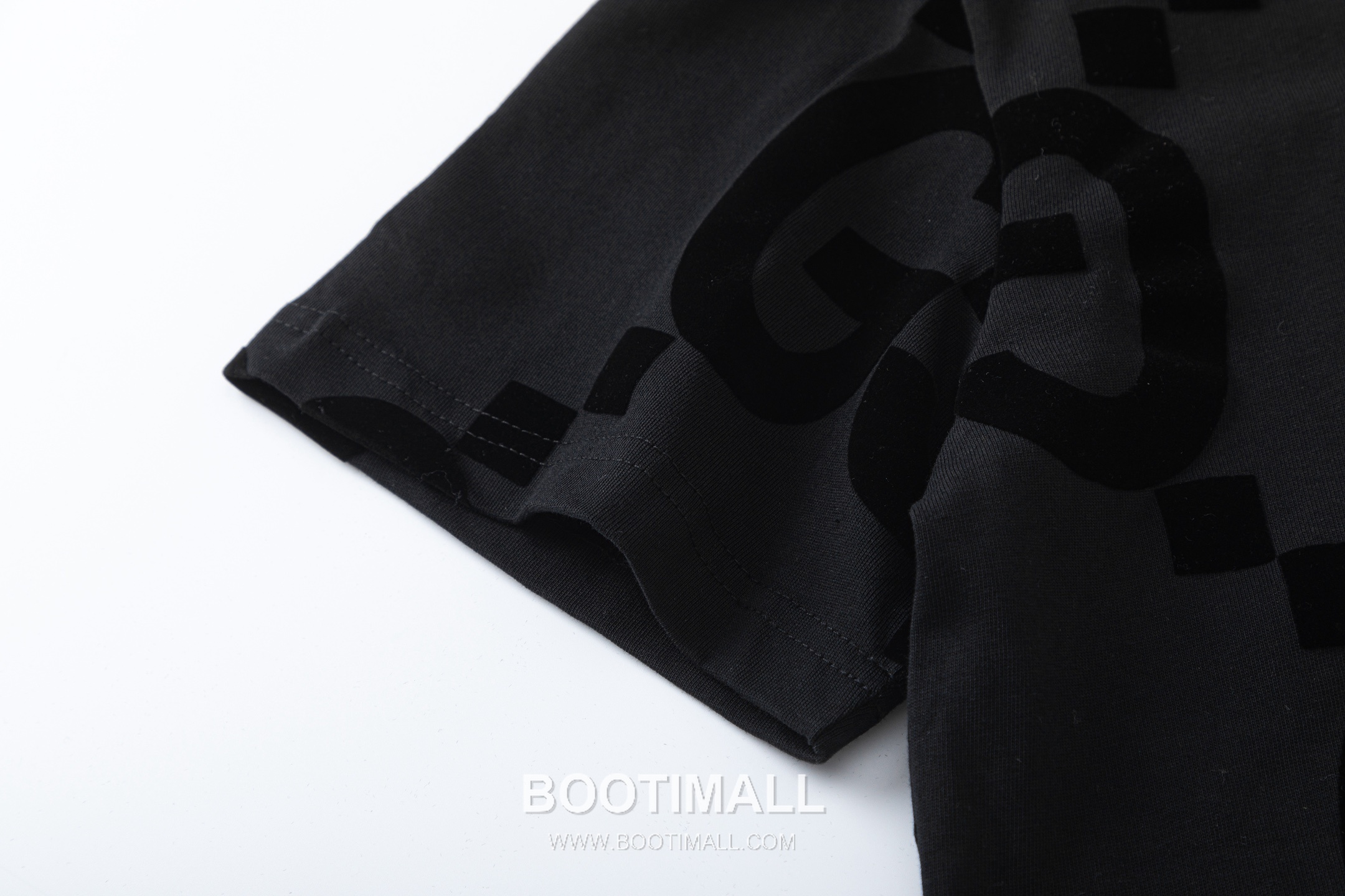 Gucci 2025 S/S Cotton Knit Short Sleeve T-Shirt with Logo Detail 구찌 2025SS 코튼 블랙 티셔츠 로고 니트 6