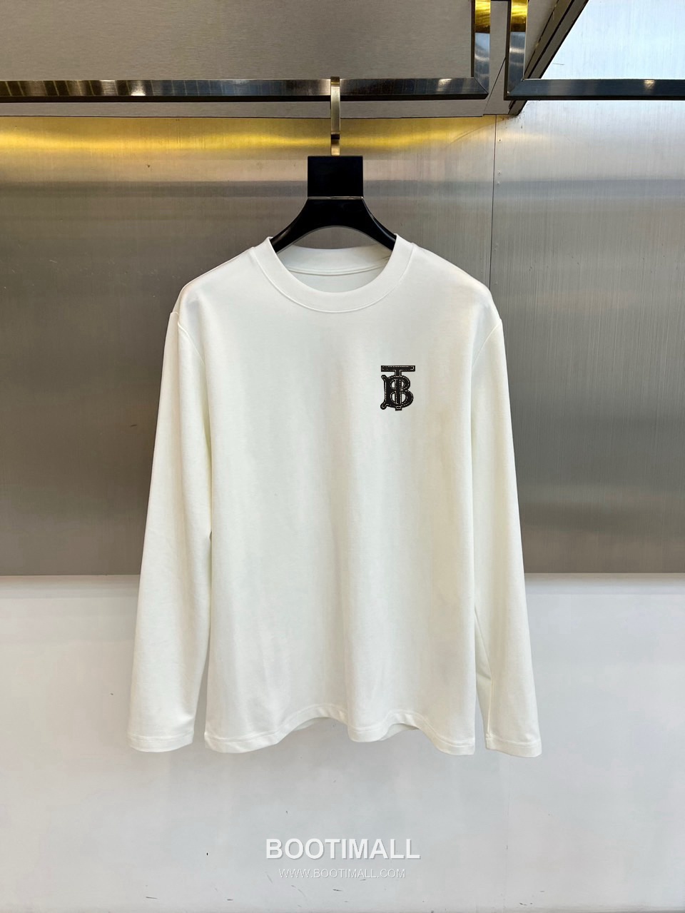 Burberry 2026 F/W Cotton Long Sleeve T-Shirt with Logo Detail 버버리 2026FW 코튼 블랙 티셔츠 로고 긴팔 1