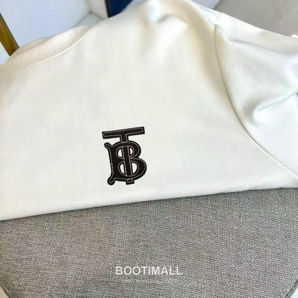 Burberry 2026 F/W Cotton Long Sleeve T-Shirt with Logo Detail 버버리 2026FW 코튼 블랙 티셔츠 로고 긴팔 3