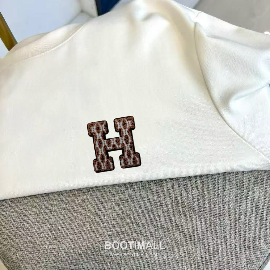 Hermès 2026 F/W Cotton Long Sleeve T-Shirt with Logo Detail 에르메스 2026FW 코튼 블랙 티셔츠 로고 긴팔 3