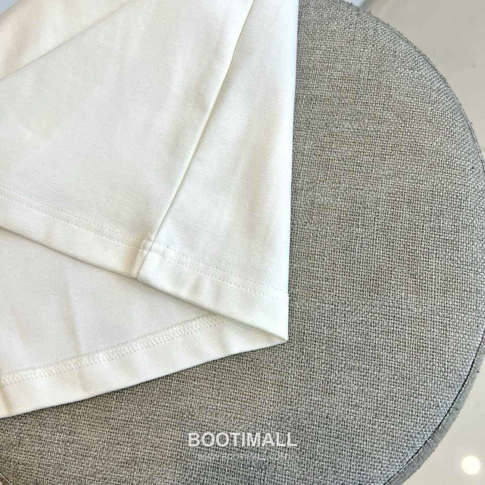 Hermès 2026 F/W Cotton Long Sleeve T-Shirt with Logo Detail 에르메스 2026FW 코튼 블랙 티셔츠 로고 긴팔 6