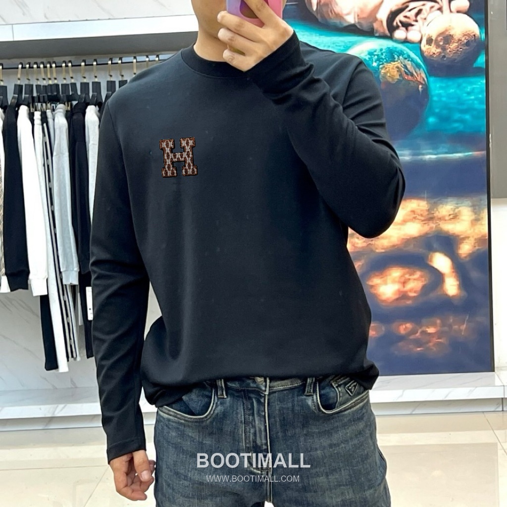 Hermès 2026 F/W Cotton Long Sleeve T-Shirt with Logo Detail 에르메스 2026FW 코튼 블랙 티셔츠 로고 긴팔 2