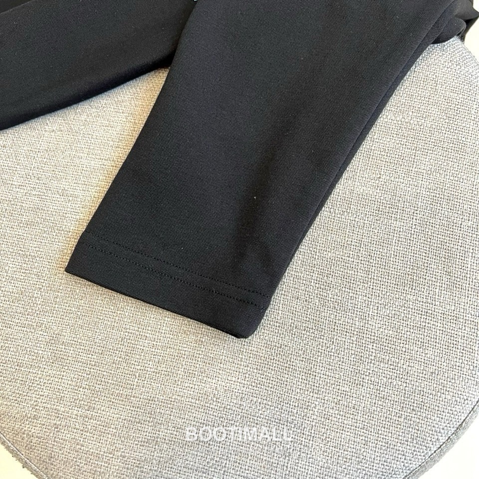 Hermès 2026 F/W Cotton Long Sleeve T-Shirt with Logo Detail 에르메스 2026FW 코튼 블랙 티셔츠 로고 긴팔 5