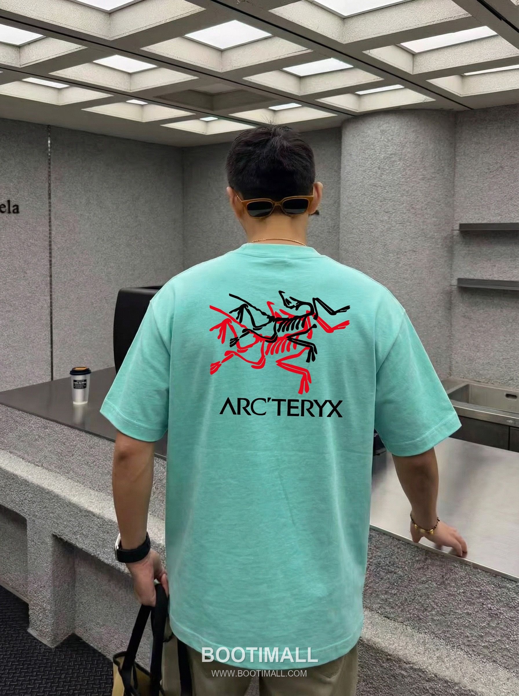 Arc'teryx 2026 S/S Cotton Short Sleeve T-Shirt with Logo Print 아크테릭스 2026SS 코튼 블랙 티셔츠 로고 프린트 1