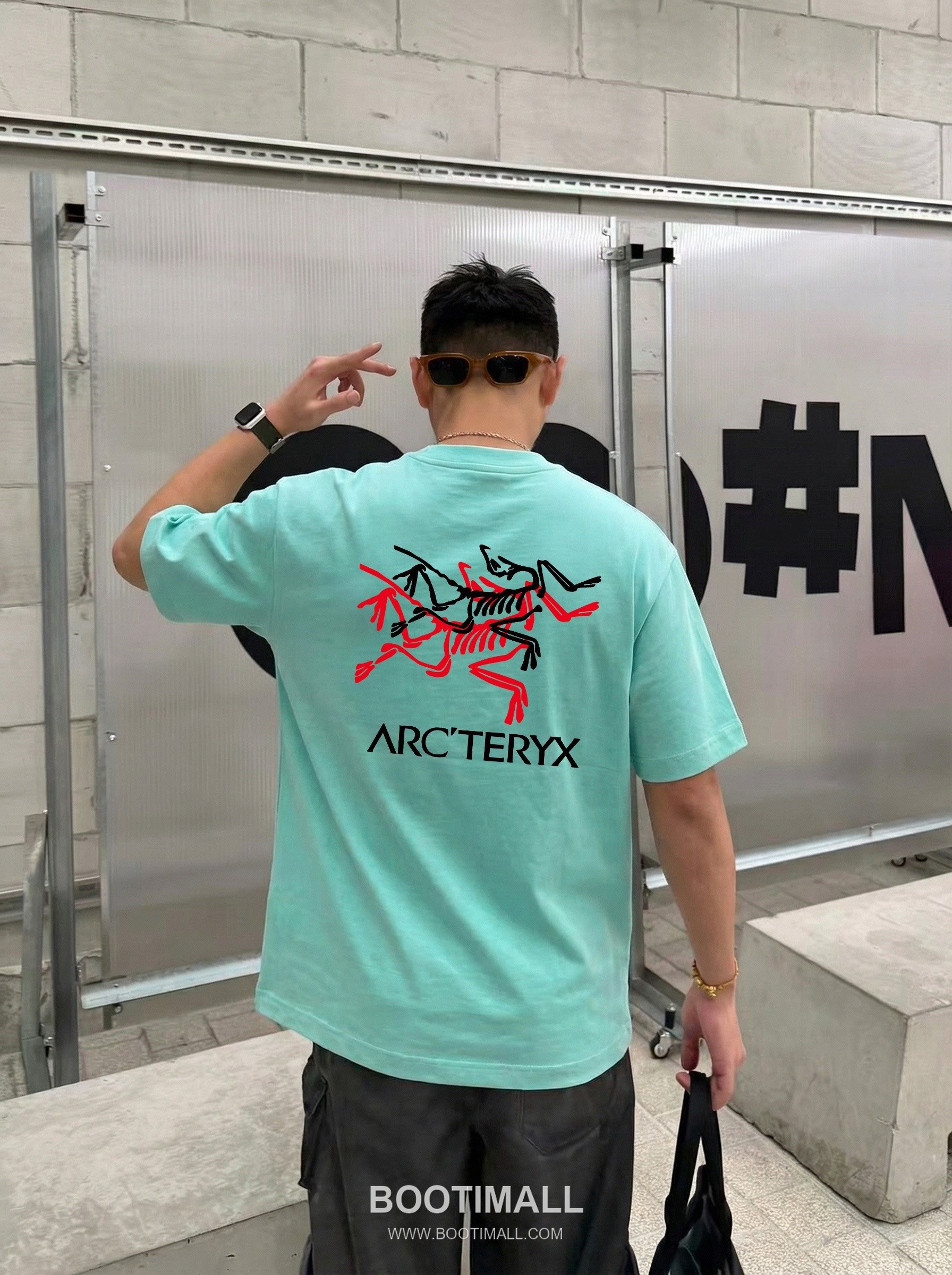 Arc'teryx 2026 S/S Cotton Short Sleeve T-Shirt with Logo Print 아크테릭스 2026SS 코튼 블랙 티셔츠 로고 프린트 3