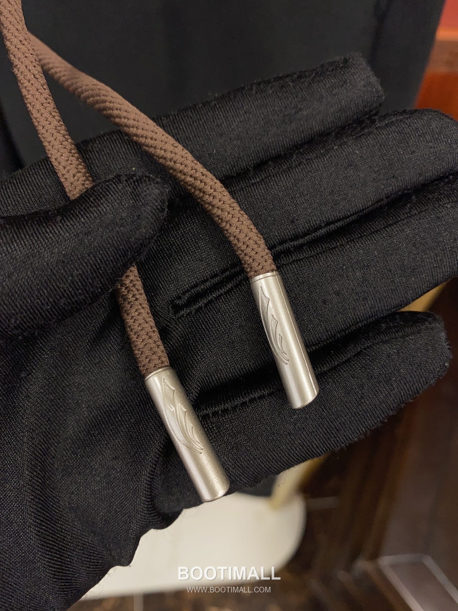 Loro Piana 2025 S/S Natural Fiber Knit Short Sleeve T-Shirt with Minimal Logo 로로피아나 2025SS 천연섬유 아이보리 티셔츠 니트 로고 4