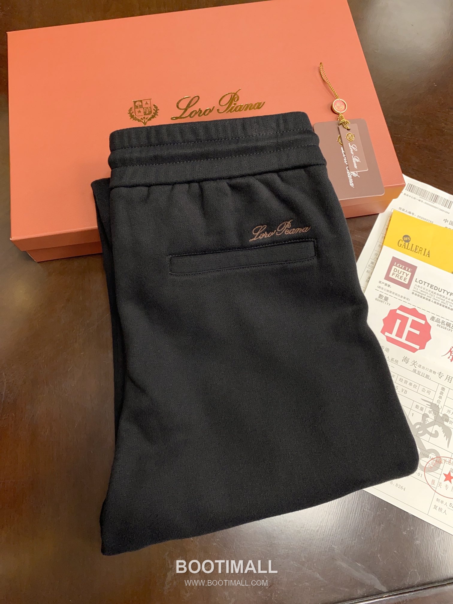 Loro Piana 2025 S/S Natural Fiber Knit Short Sleeve T-Shirt with Minimal Logo 로로피아나 2025SS 천연섬유 아이보리 티셔츠 니트 로고 9