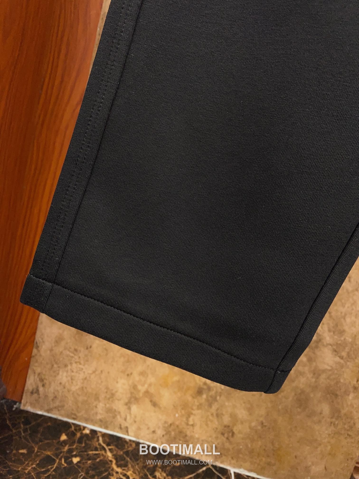 Loro Piana 2025 S/S Natural Fiber Knit Short Sleeve T-Shirt with Minimal Logo 로로피아나 2025SS 천연섬유 아이보리 티셔츠 니트 로고 6