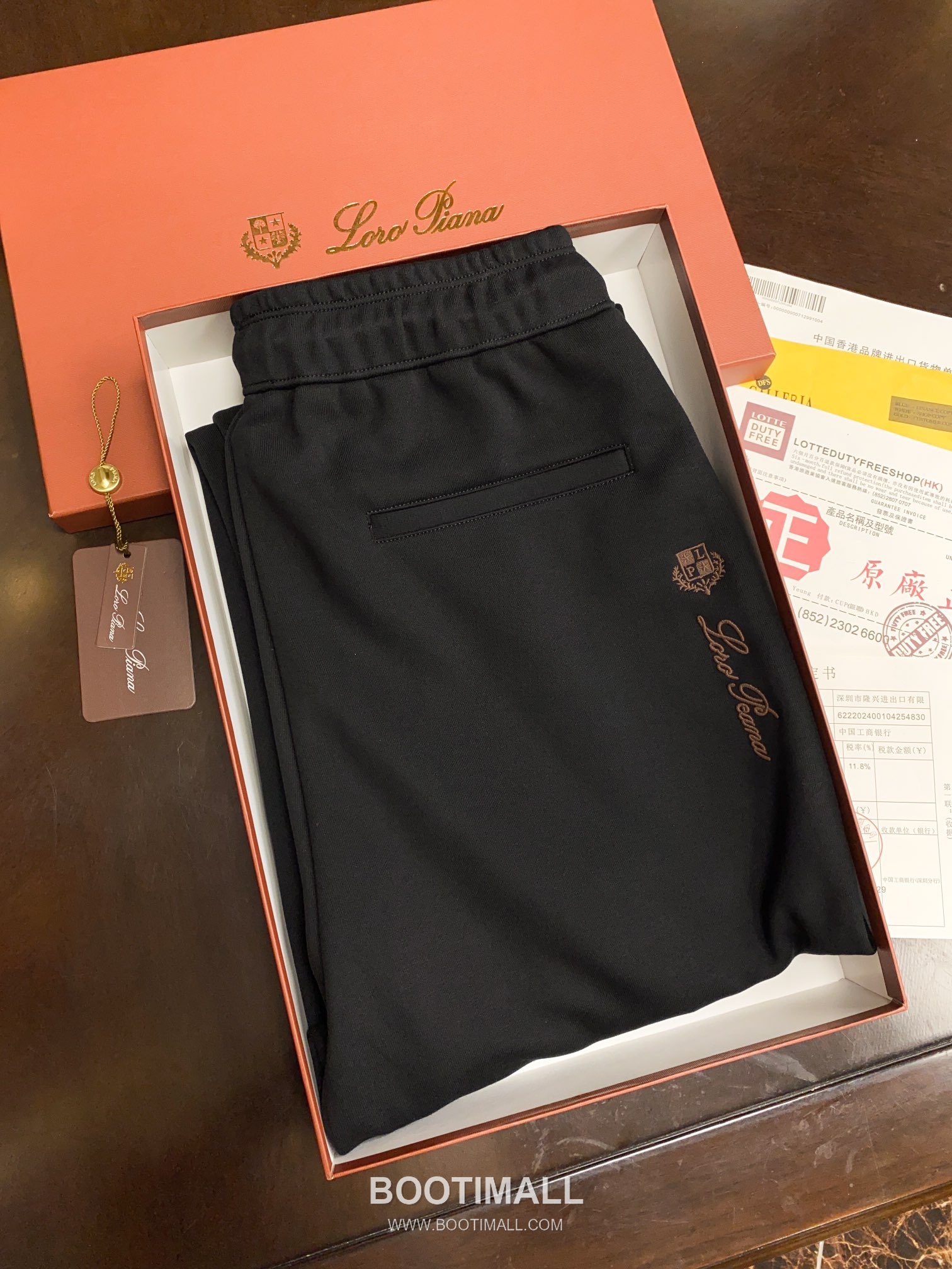 Loro Piana 2025 S/S Natural Fiber Knit Short Sleeve T-Shirt with Minimal Logo 로로피아나 2025SS 천연섬유 아이보리 티셔츠 니트 로고 9