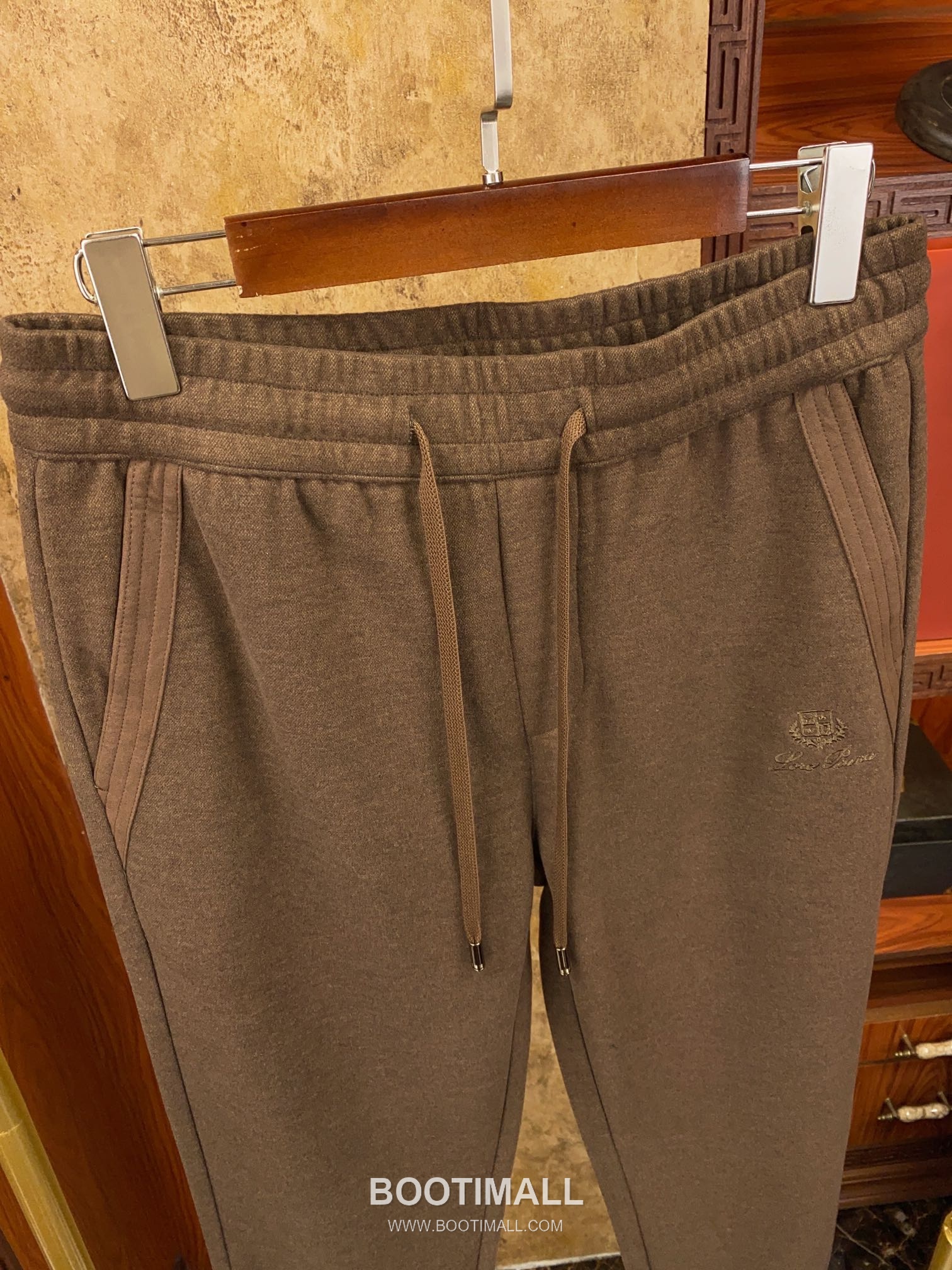 Loro Piana 2025 S/S Natural Fiber Knit Short Sleeve T-Shirt with Minimal Logo 로로피아나 2025SS 천연섬유 아이보리 티셔츠 니트 로고 3