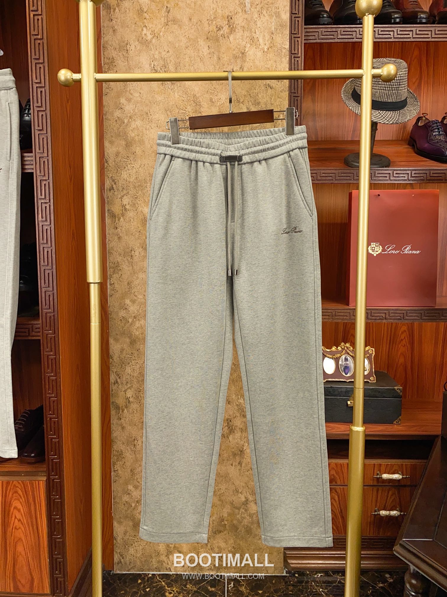 Loro Piana 2025 S/S Natural Fiber Knit Short Sleeve T-Shirt with Minimal Logo 로로피아나 2025SS 천연섬유 아이보리 티셔츠 니트 로고 1