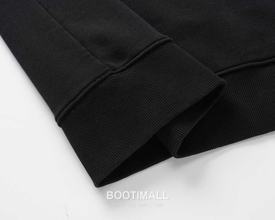 Chrome Hearts 2025 F/W Cotton Loop Terry Hoodie with Patch Embroidered Logo 크롬하츠 2025FW 코튼 블랙 후드 패치 자수 5