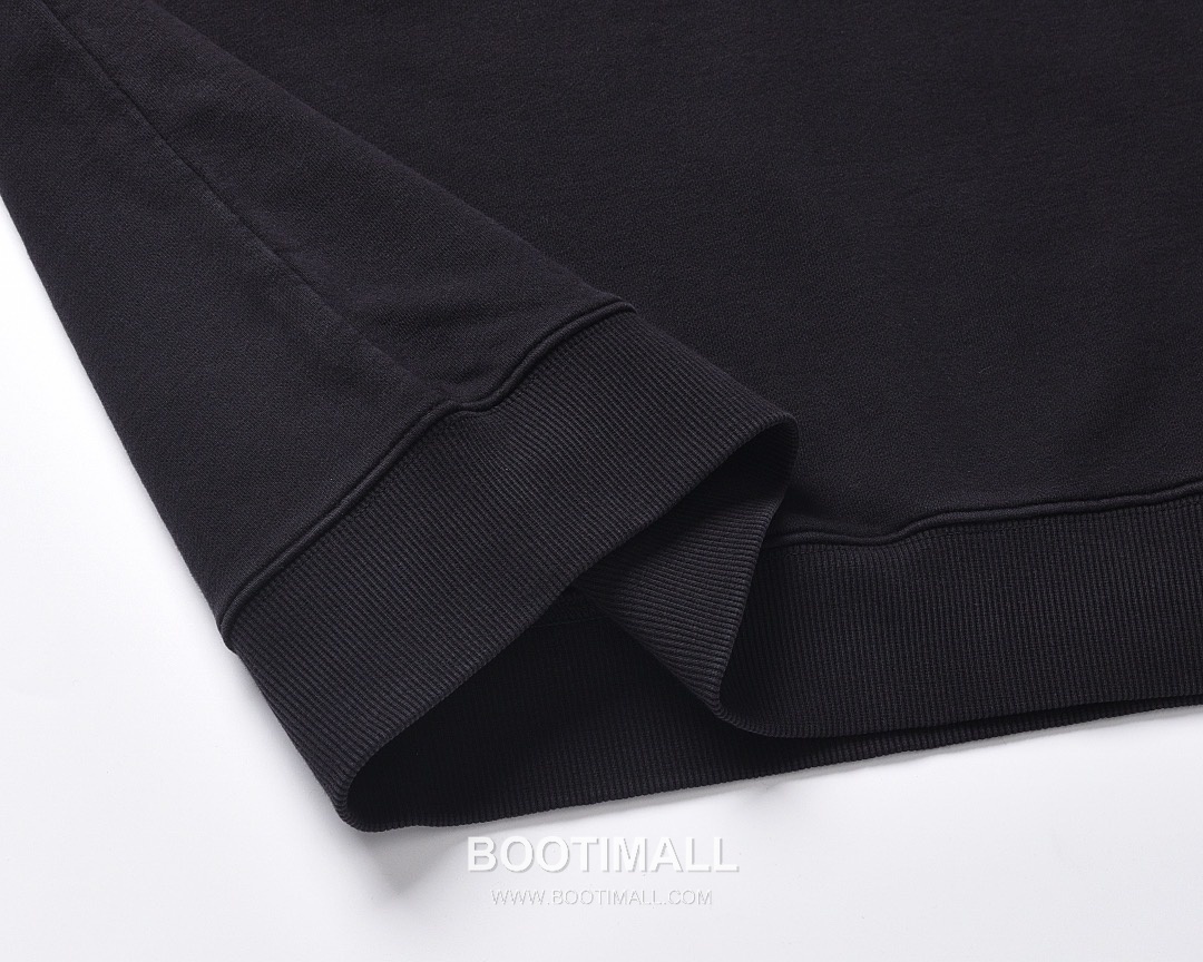 Chrome Hearts 2025 F/W Cotton Loop Terry Hoodie with Patch Embroidered Logo 크롬하츠 2025FW 코튼 블랙 후드 패치 자수 7