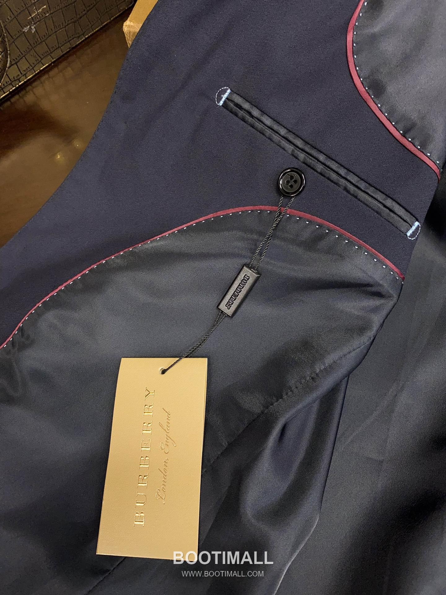 Louis Vuitton 2025 F/W Wool Blend Suit Set Jacket Pants with Tailored Fit 루이비통 2025FW 울 블렌드 네이비 재킷 팬츠 수트세트 27