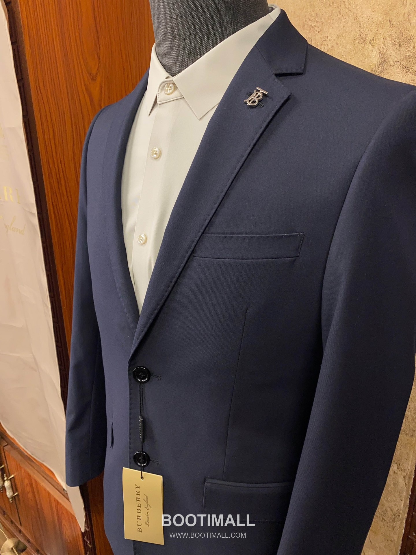 Louis Vuitton 2025 F/W Wool Blend Suit Set Jacket Pants with Tailored Fit 루이비통 2025FW 울 블렌드 네이비 재킷 팬츠 수트세트 32