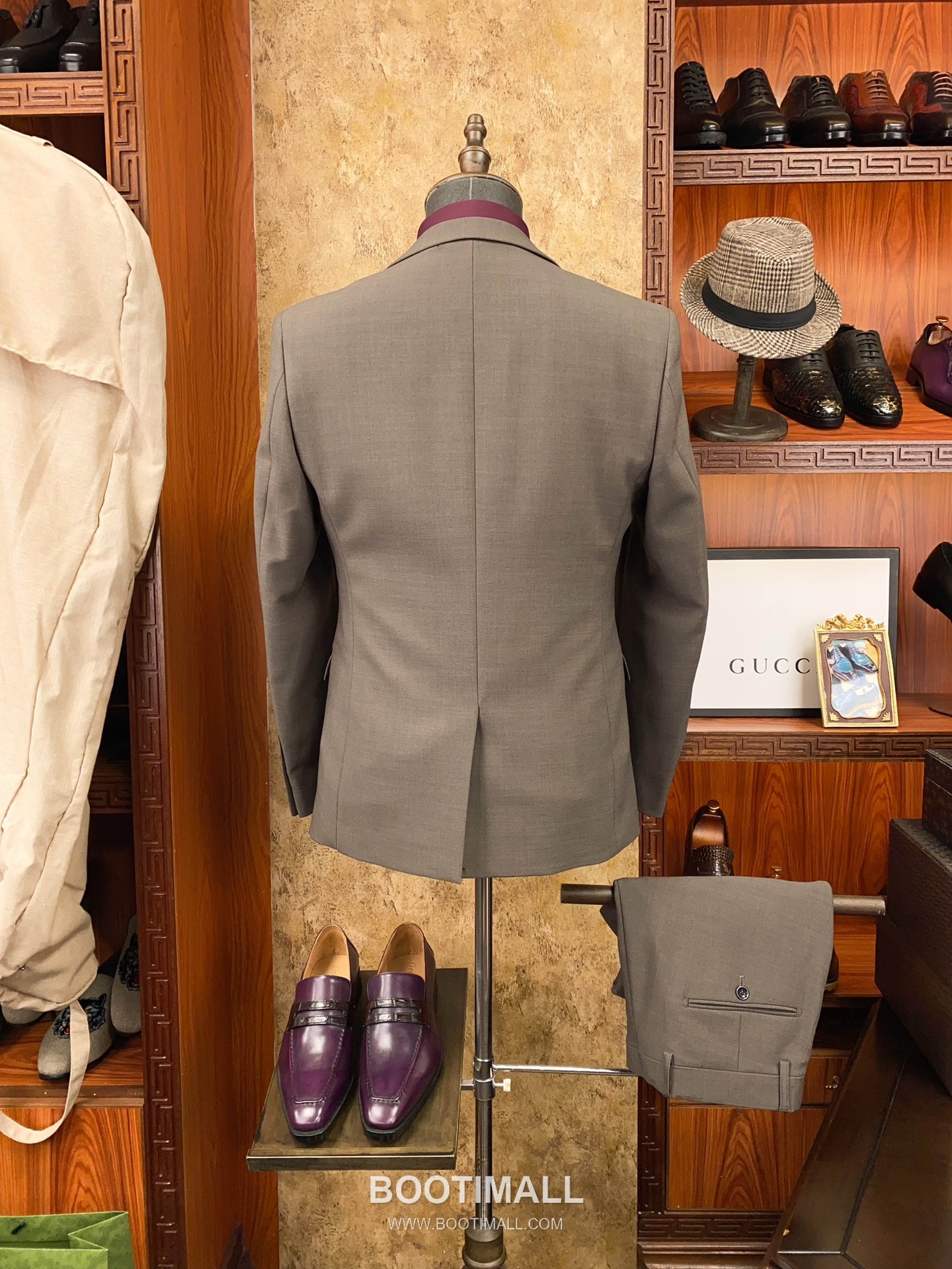 Gucci 2025 F/W Polyester Blend Suit Set Jacket Pants with Tailored Fit 구찌 2025FW 폴리에스터 블랙 재킷 팬츠 수트세트 3