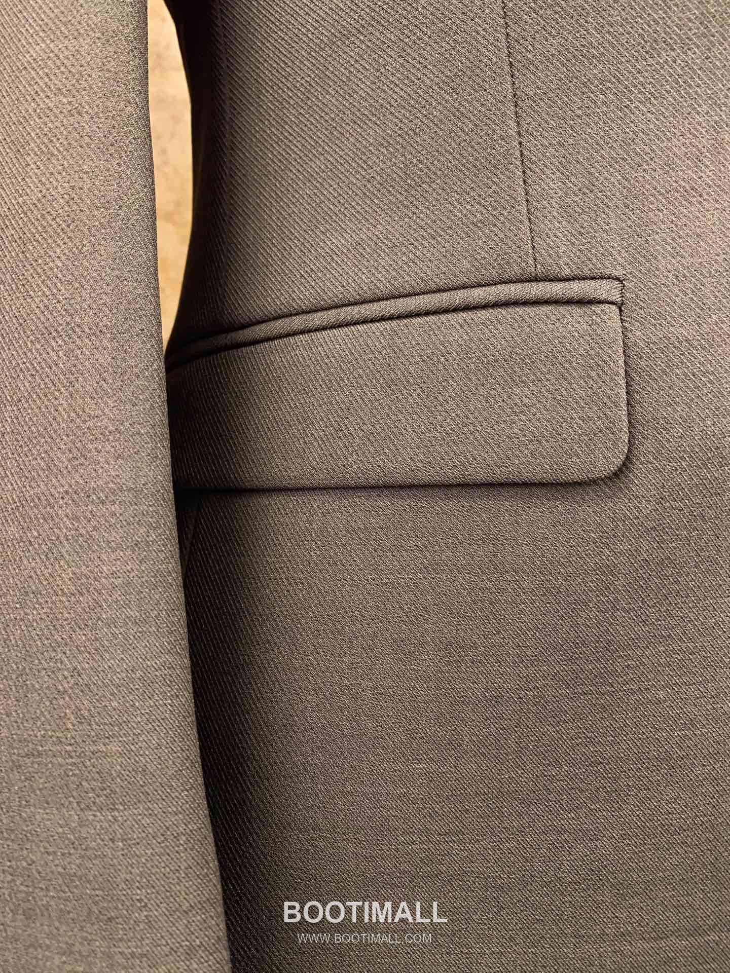 Gucci 2025 F/W Polyester Blend Suit Set Jacket Pants with Tailored Fit 구찌 2025FW 폴리에스터 블랙 재킷 팬츠 수트세트 8