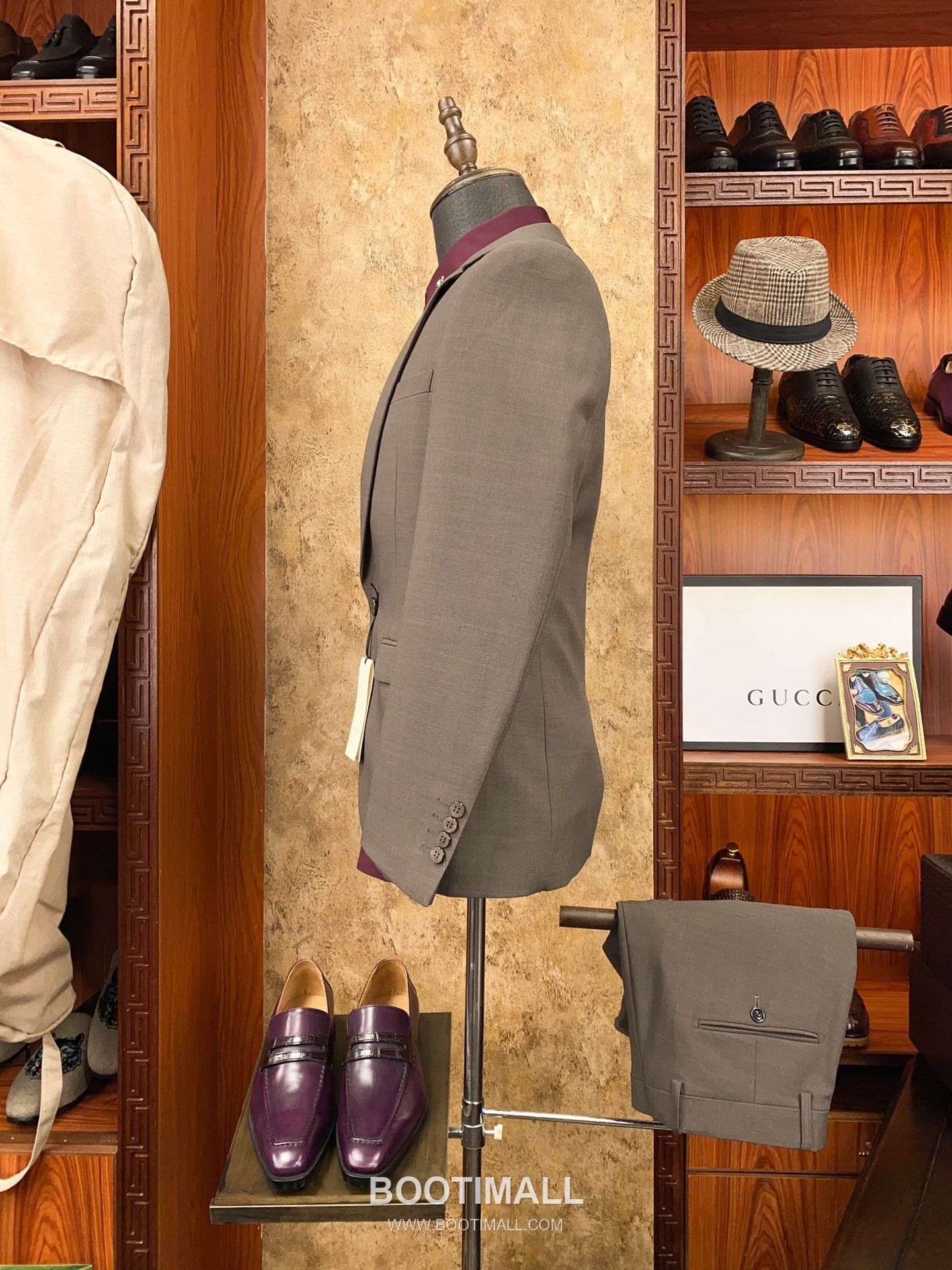 Gucci 2025 F/W Polyester Blend Suit Set Jacket Pants with Tailored Fit 구찌 2025FW 폴리에스터 블랙 재킷 팬츠 수트세트 12